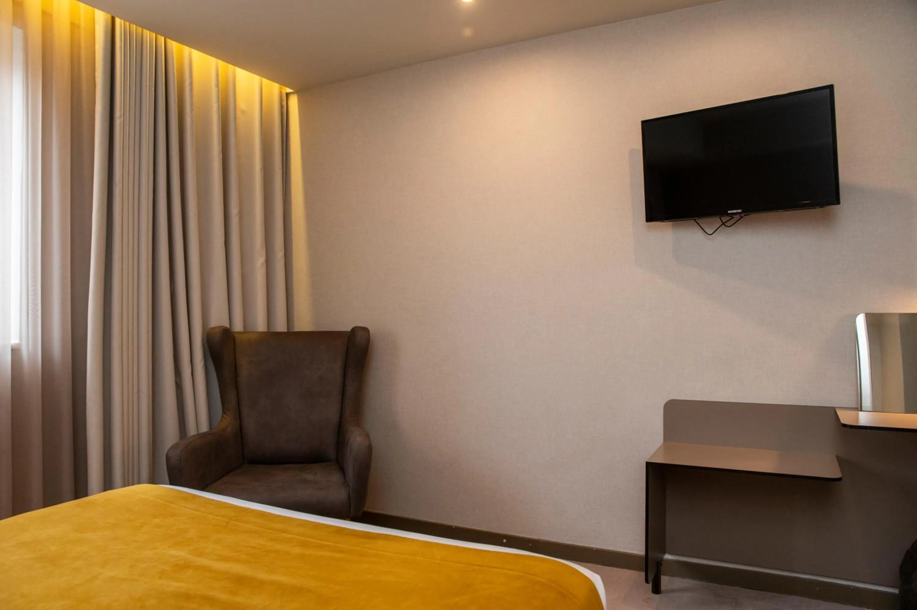 TV and multimedia, Bed in WOT Porto Soul