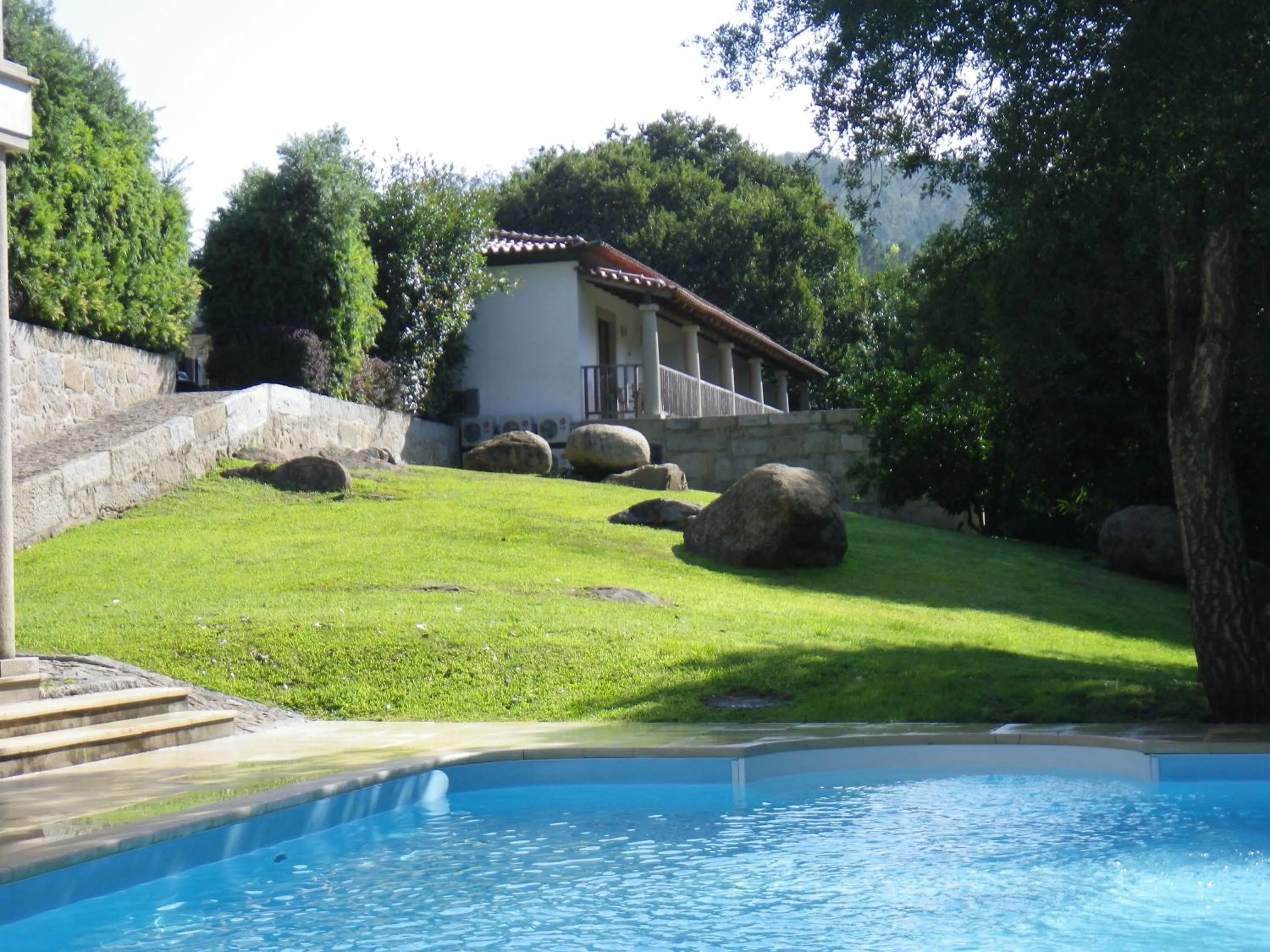 Swimming pool in Hotel Rural Quinta de Novais
