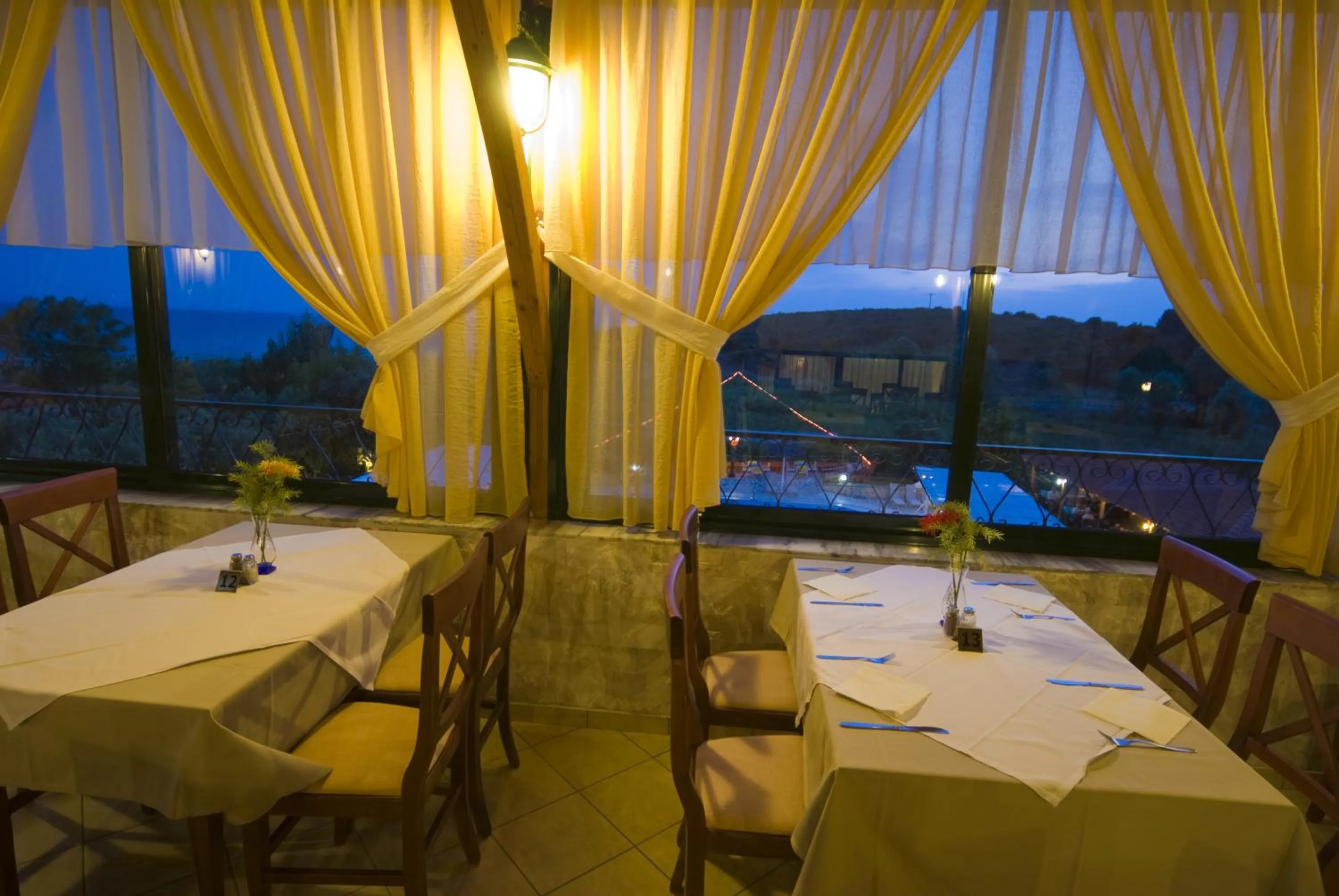 Restaurant/places to eat in Village Mare