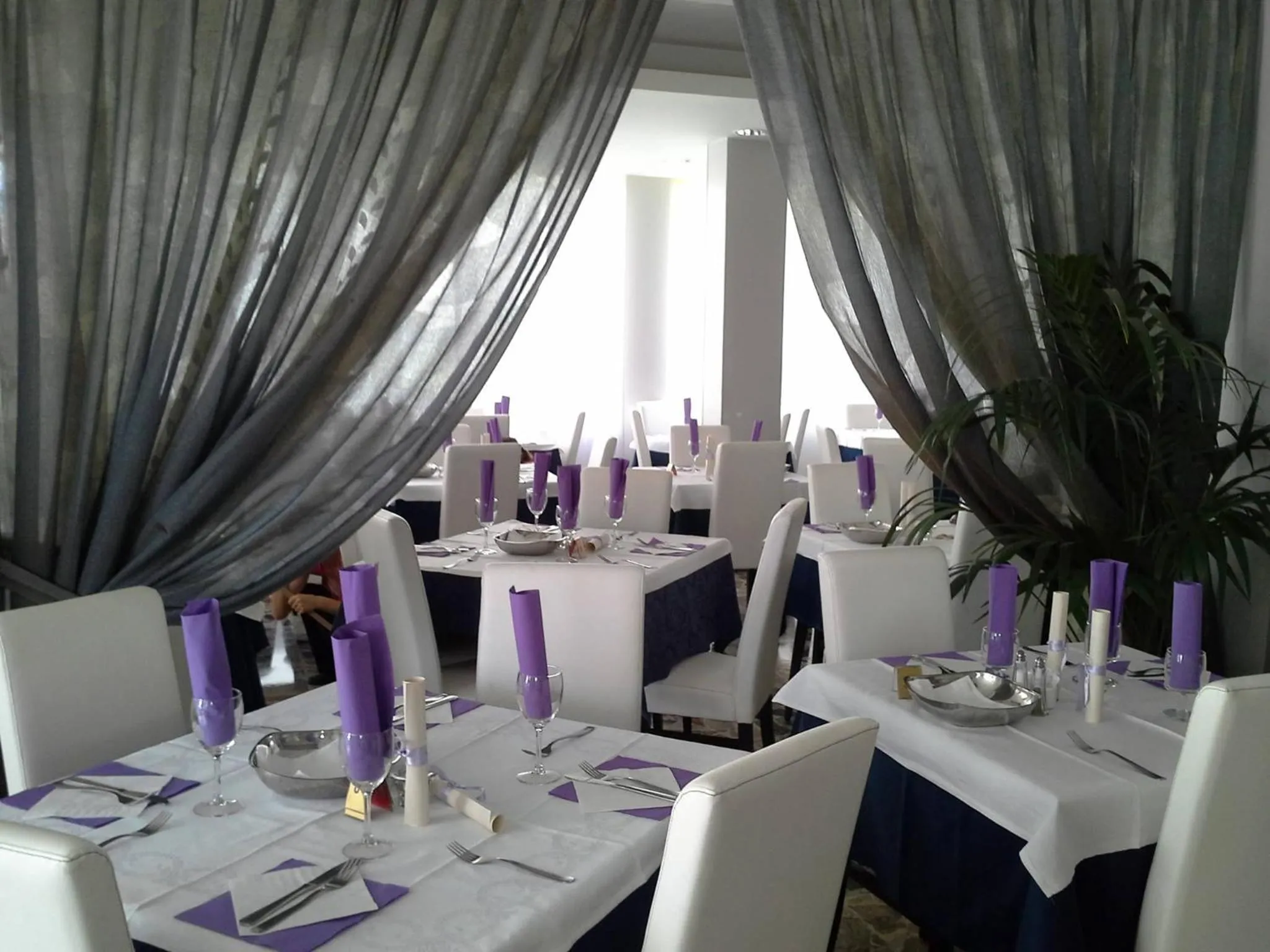 Restaurant/places to eat in Hotel Ermeti B&B Brunch