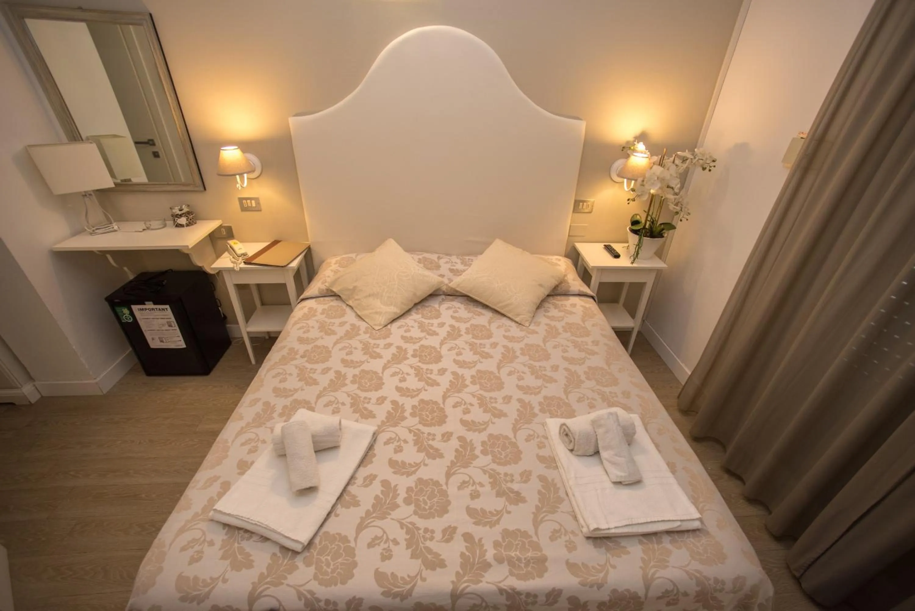 Bedroom, Bed in Hotel Ermeti B&B Brunch