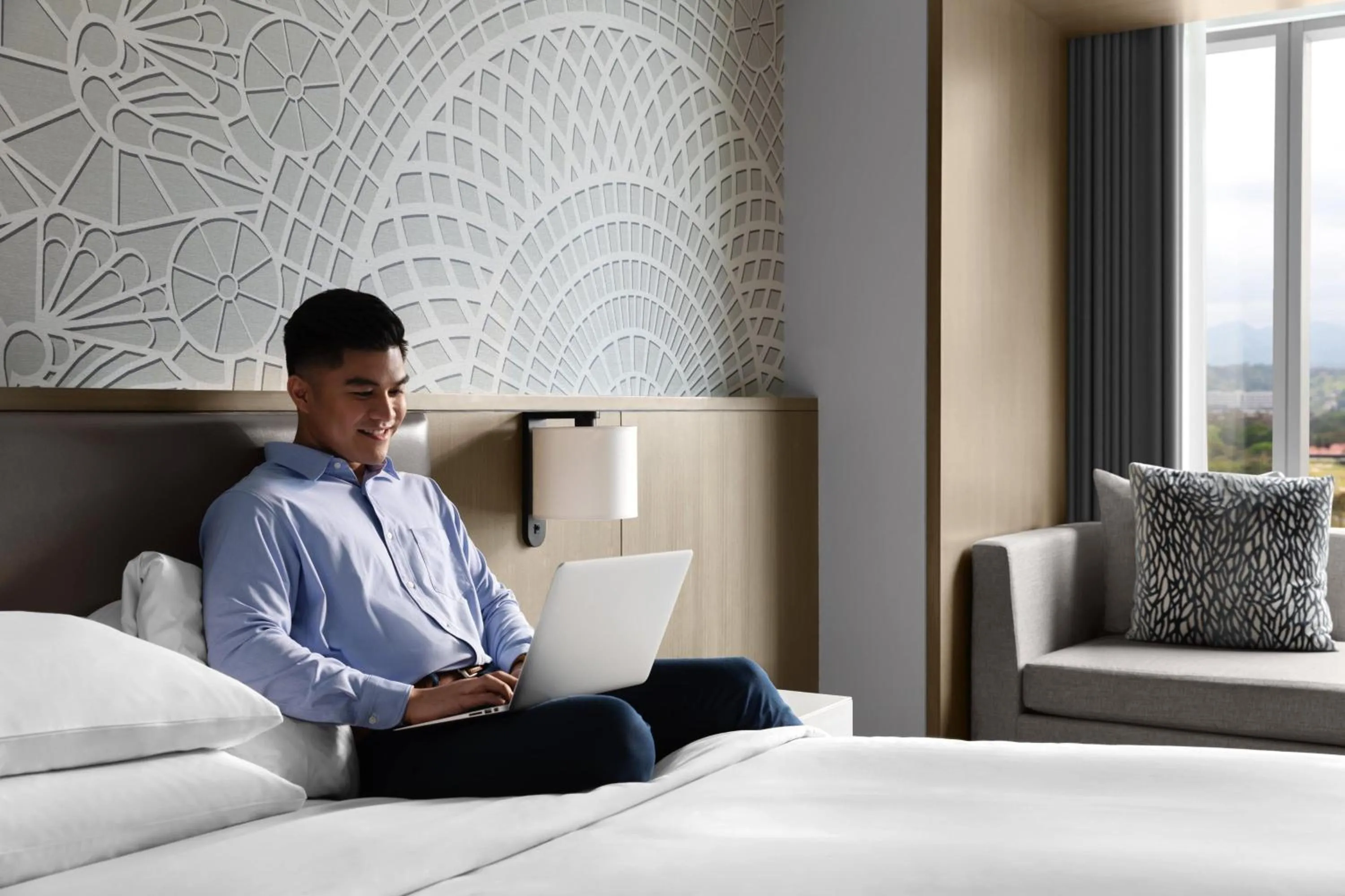 Photo of the whole room, Bed in Clark Marriott Hotel