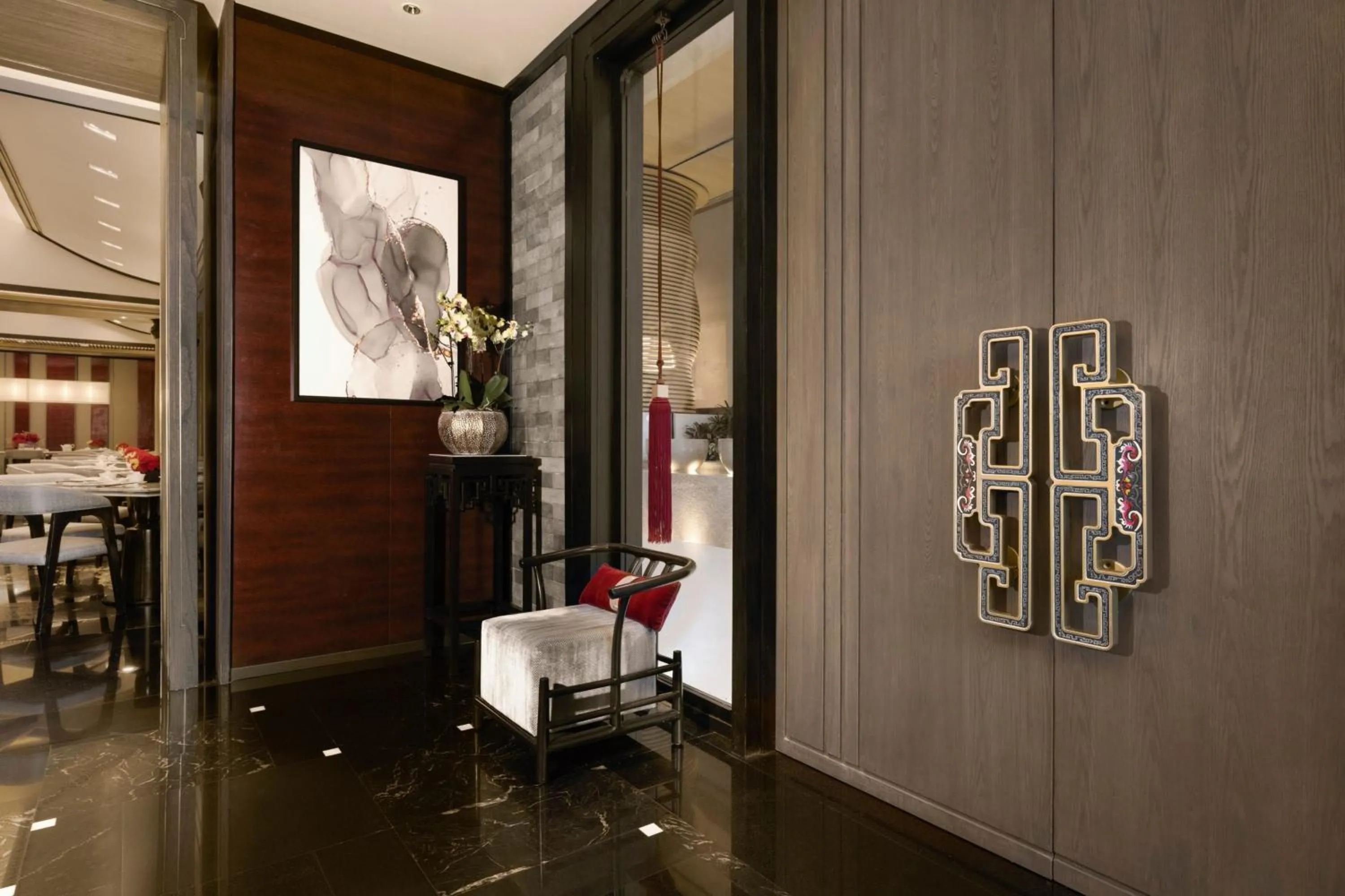 Restaurant/places to eat in Clark Marriott Hotel