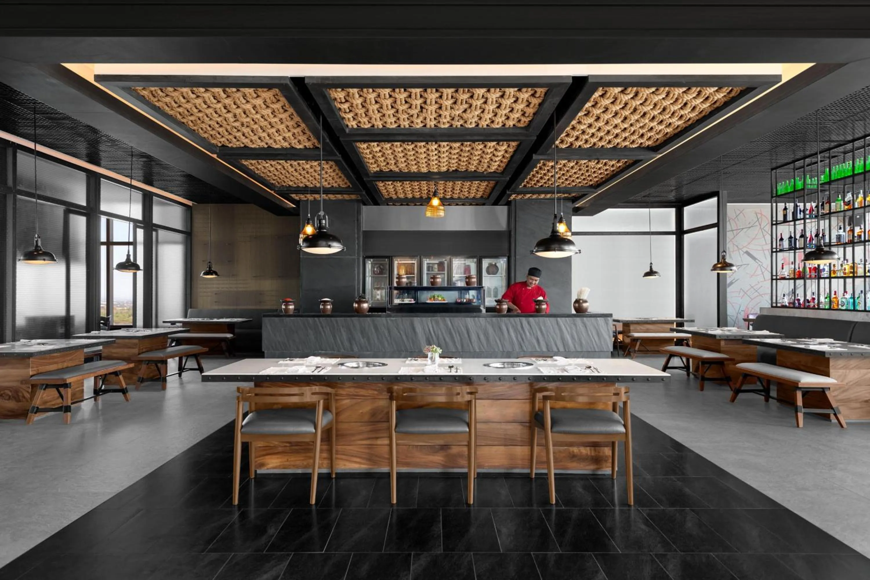 Lounge or bar in Clark Marriott Hotel