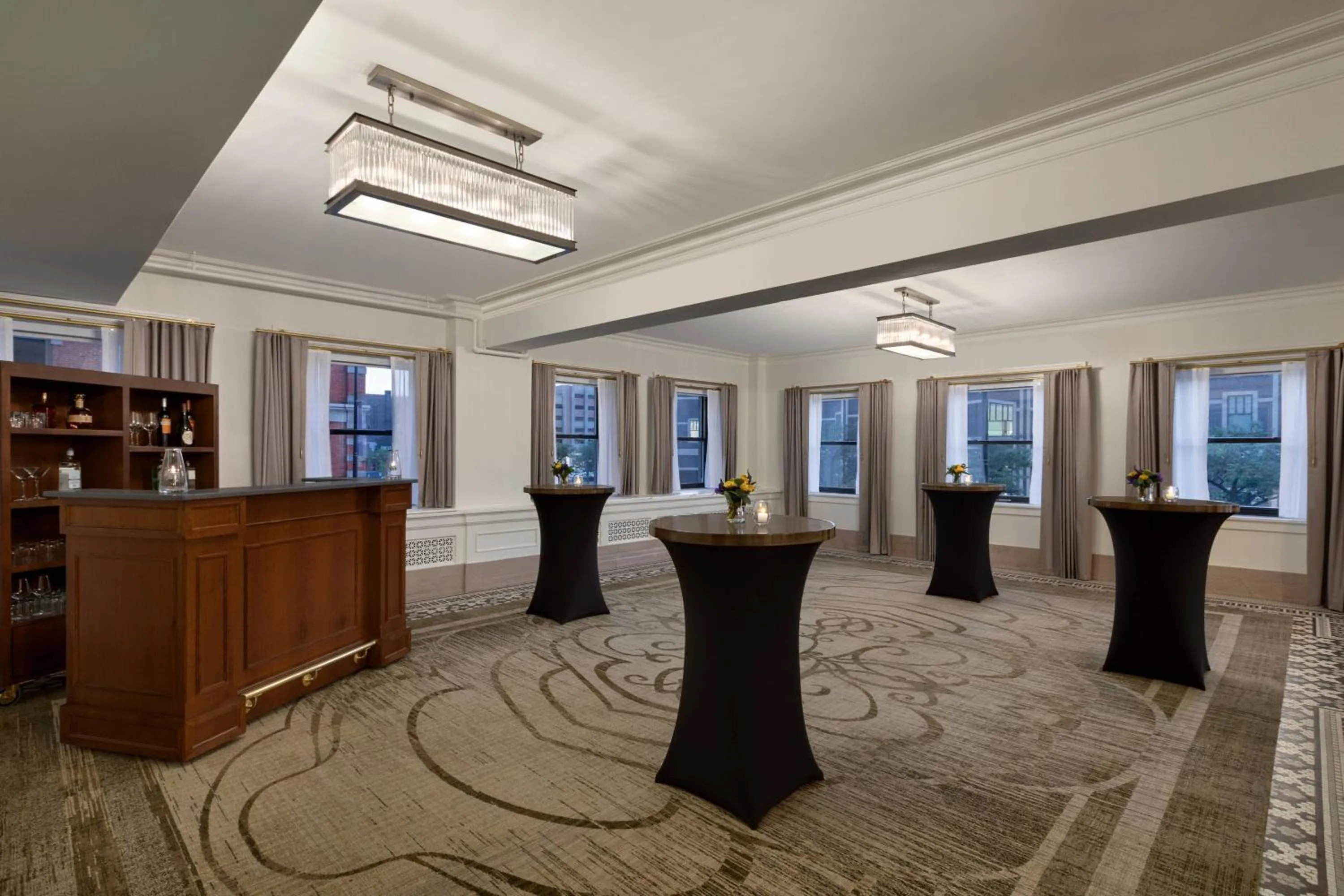 Meeting/conference room in Hotel Northland, Autograph Collection