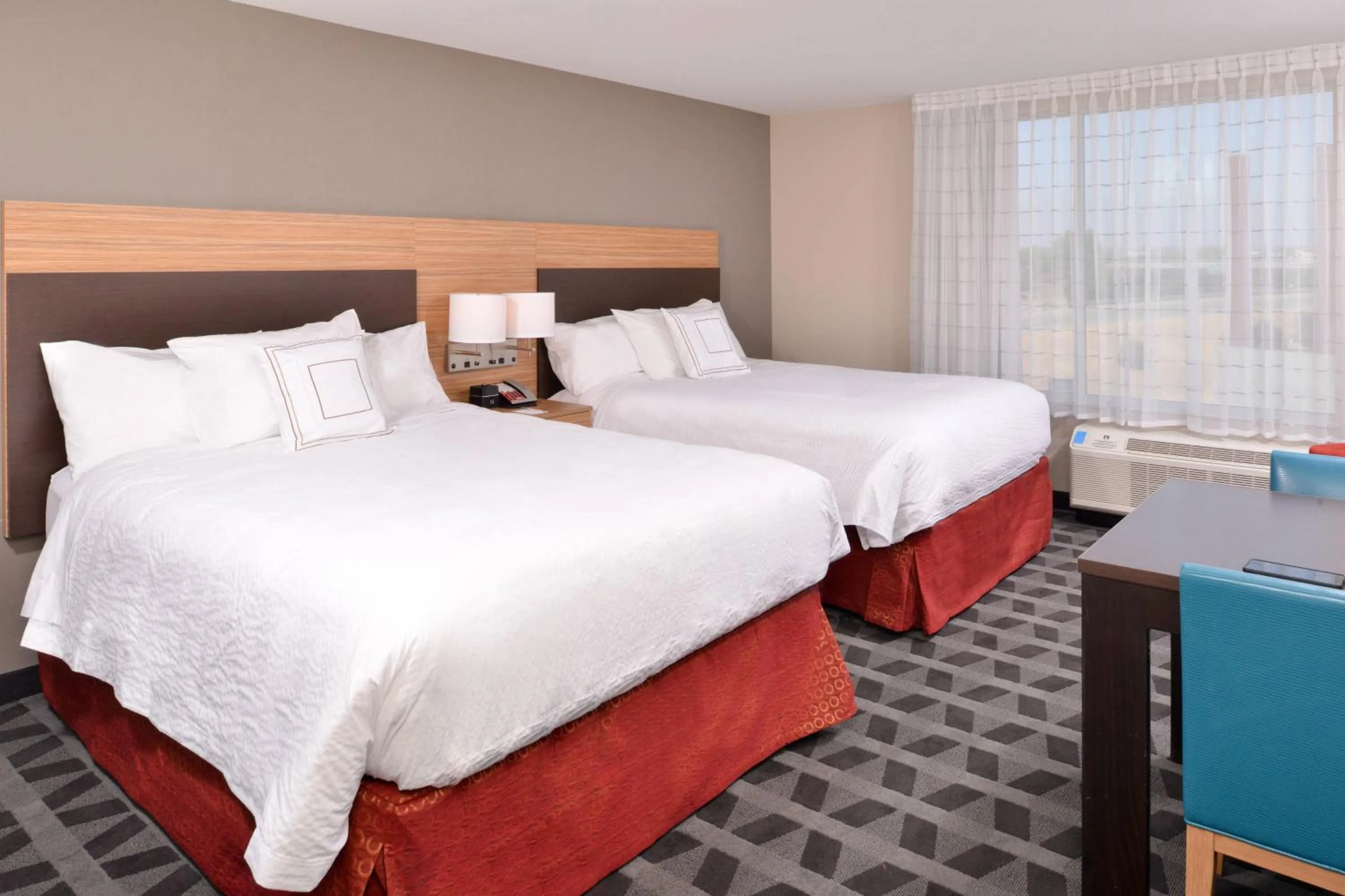 Bed in TownePlace Suites by Marriott Ontario Chino Hills