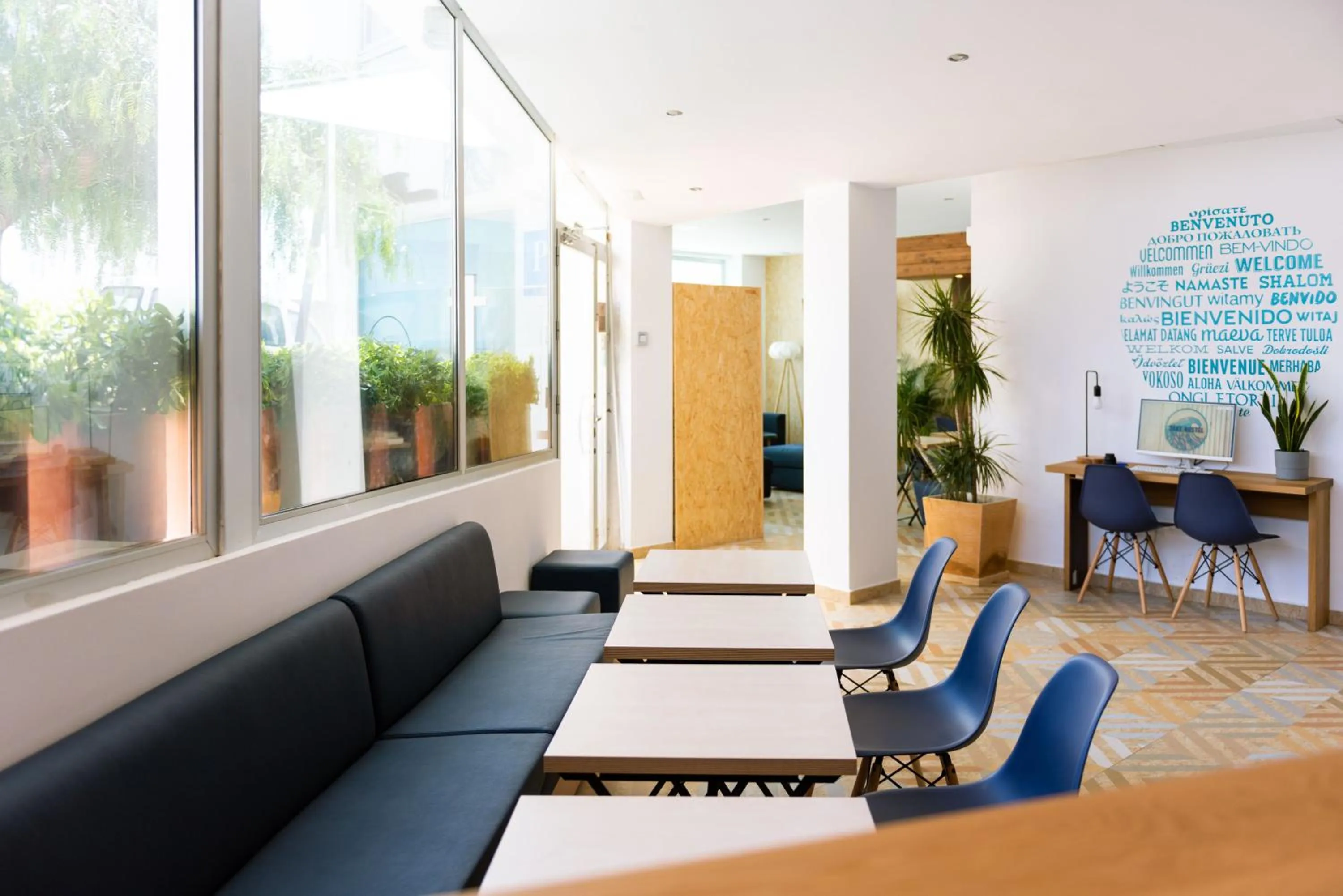 Living room in TAKE SURF Hostel Conil