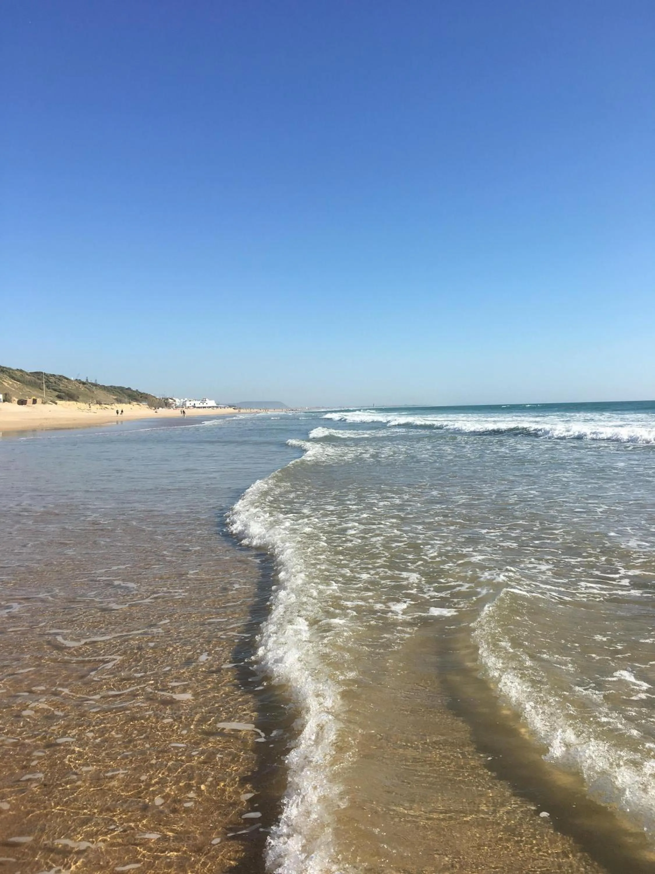 Day in TAKE SURF Hostel Conil