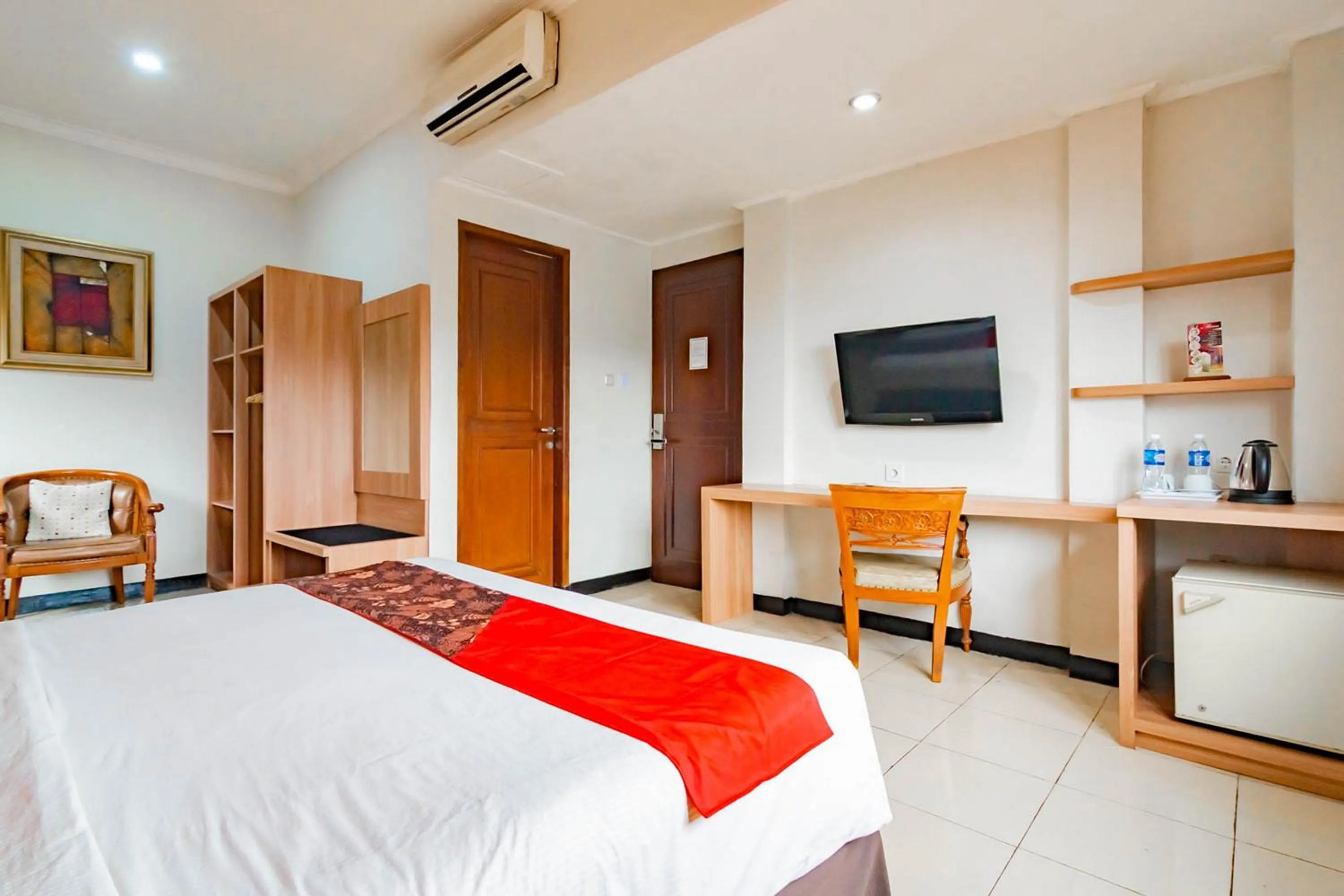Bed in Cihampelas Hotel 2 Mitra RedDoorz