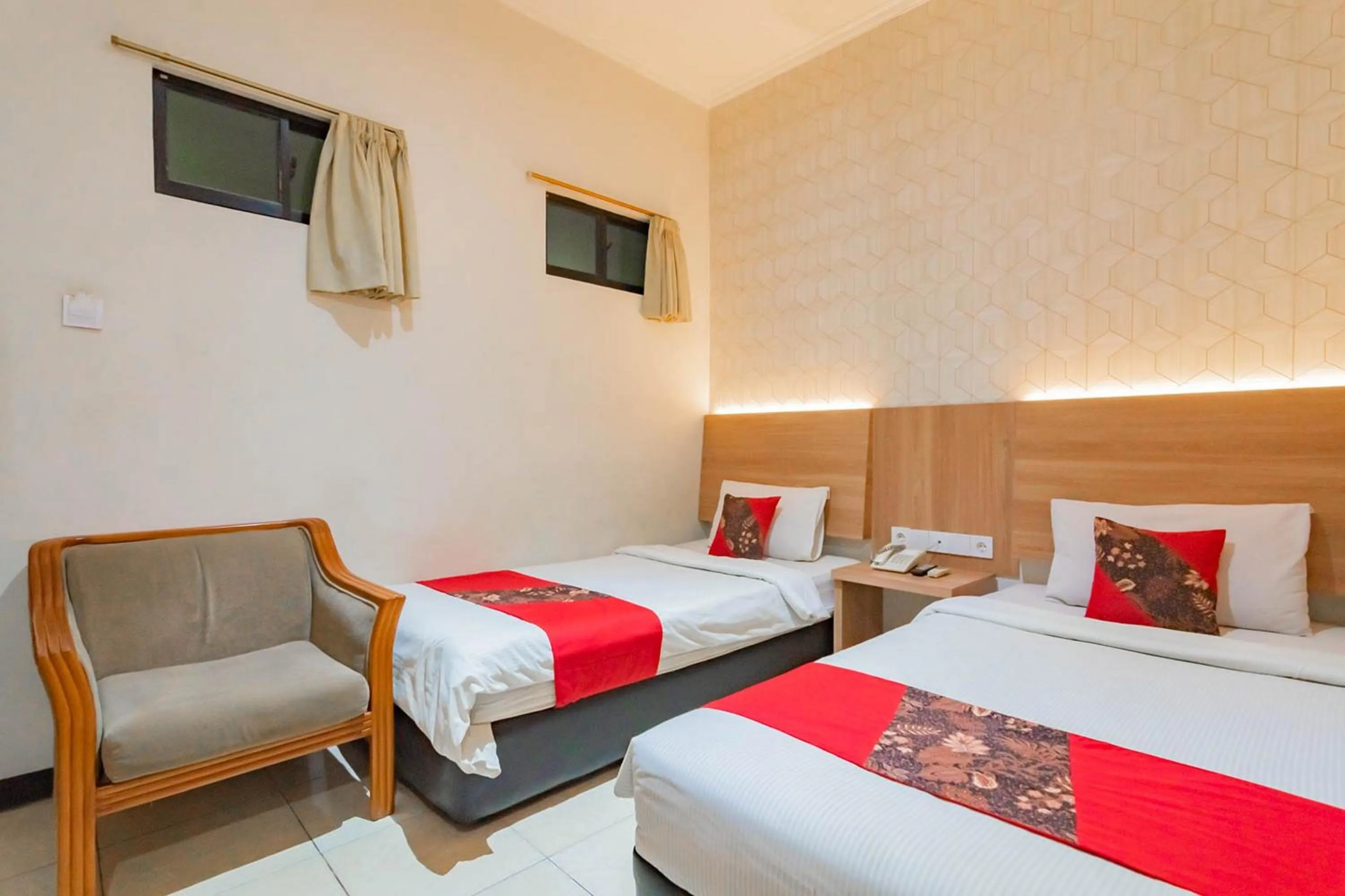 Bed in Cihampelas Hotel 2 Mitra RedDoorz