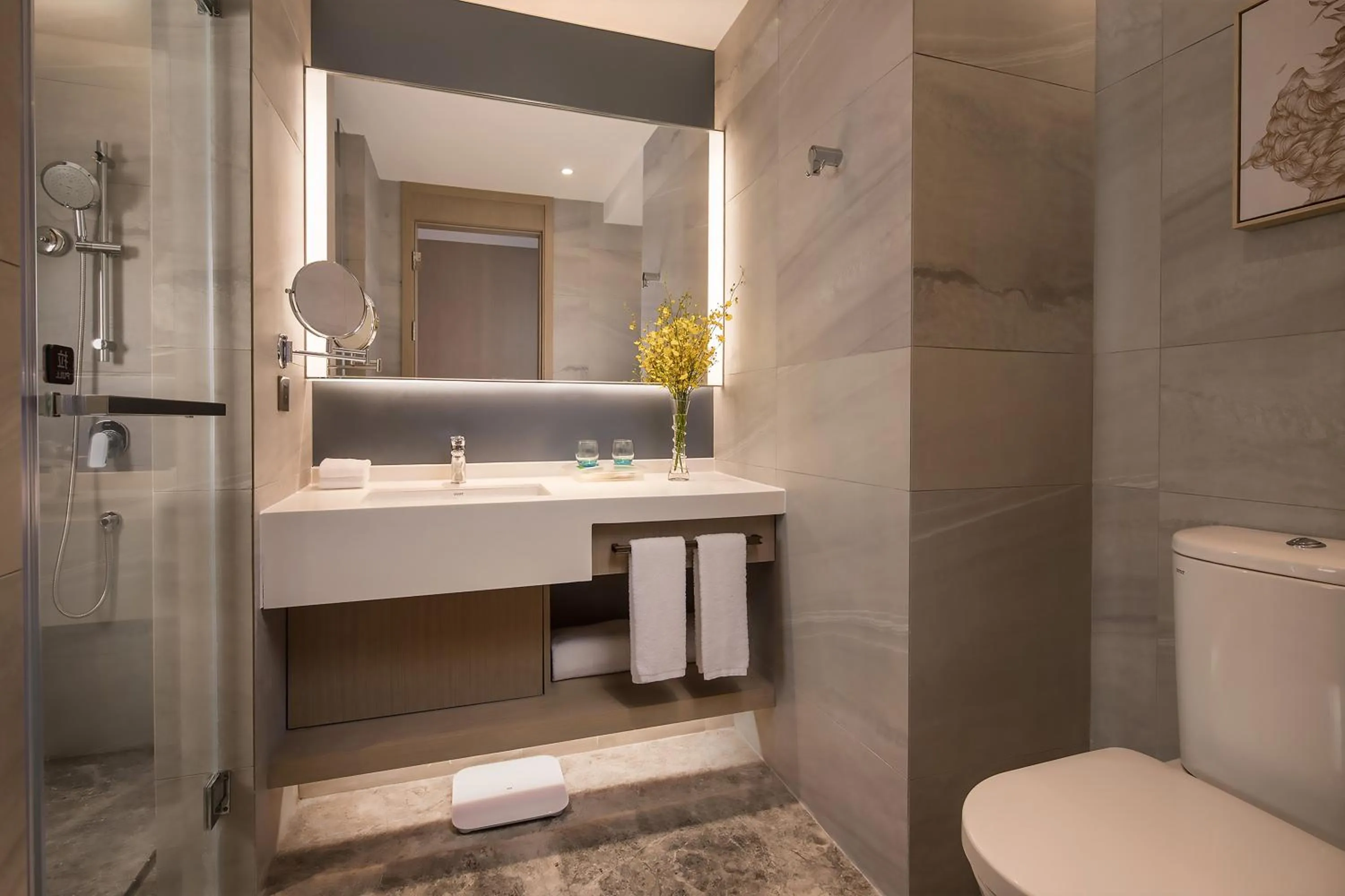 Photo of the whole room in Holiday Inn - Nanjing South Station by IHG