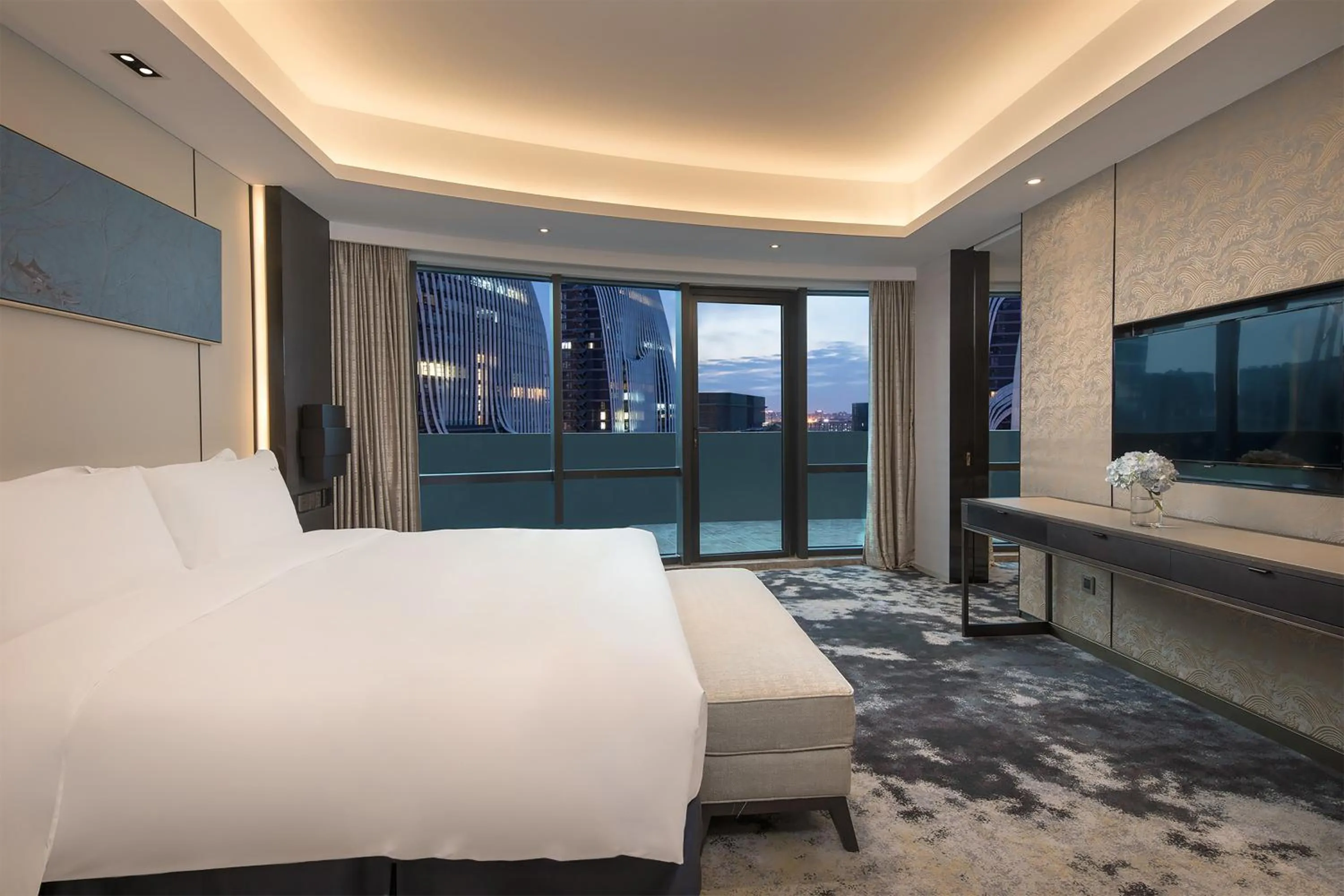 Photo of the whole room, Bed in Holiday Inn - Nanjing South Station by IHG