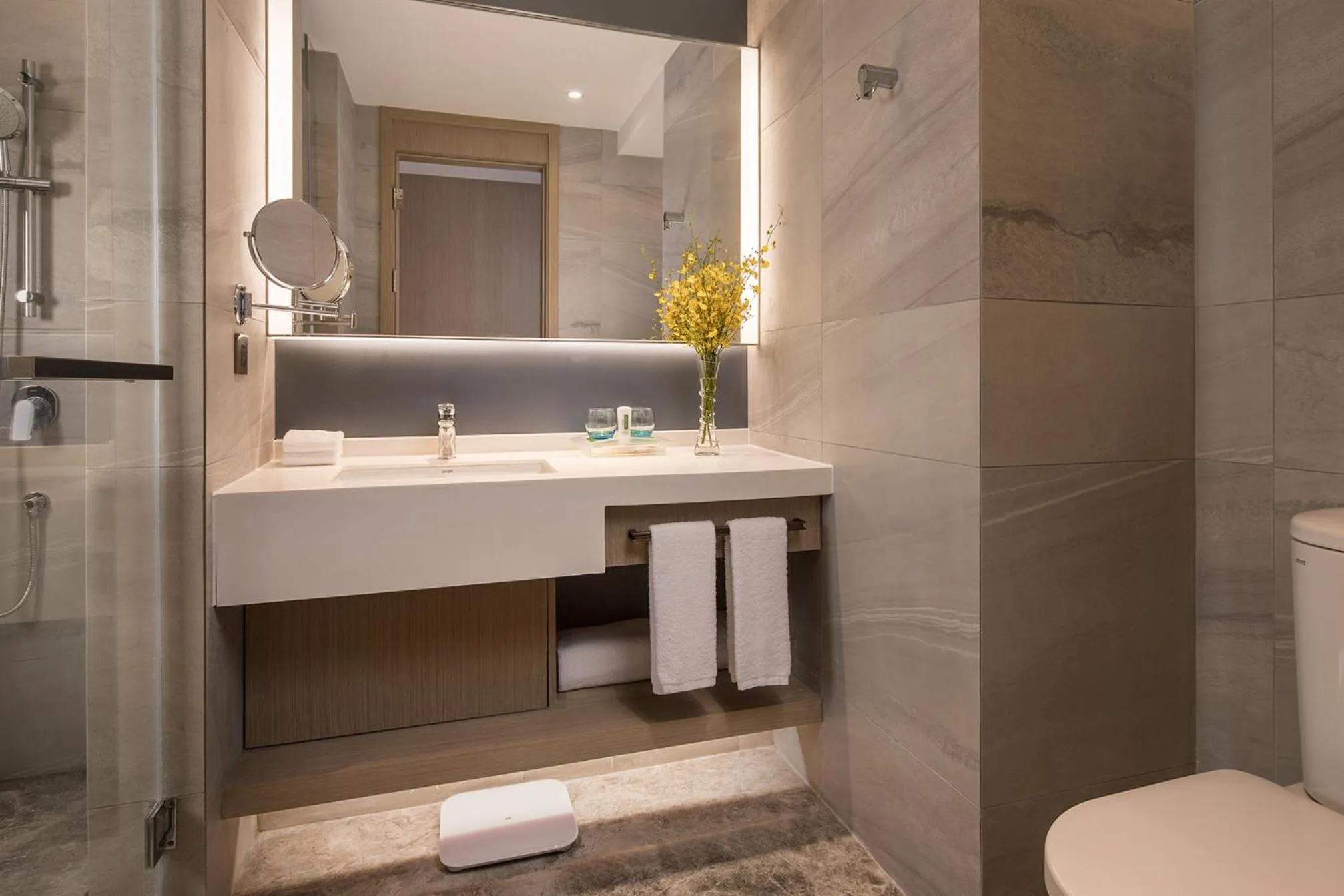 Bathroom in Holiday Inn - Nanjing South Station by IHG