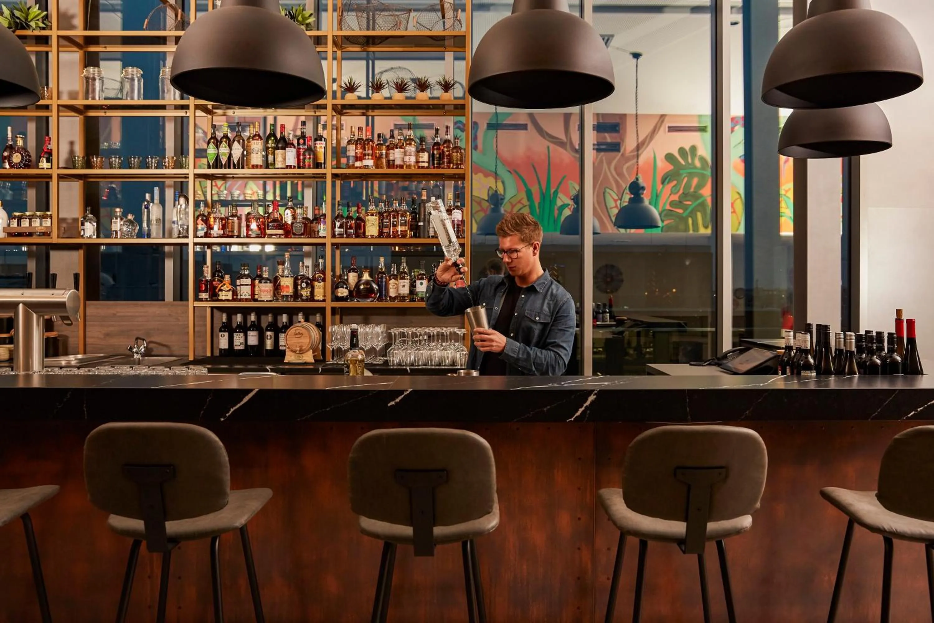 People in Hotel Indigo Berlin - East Side Gallery