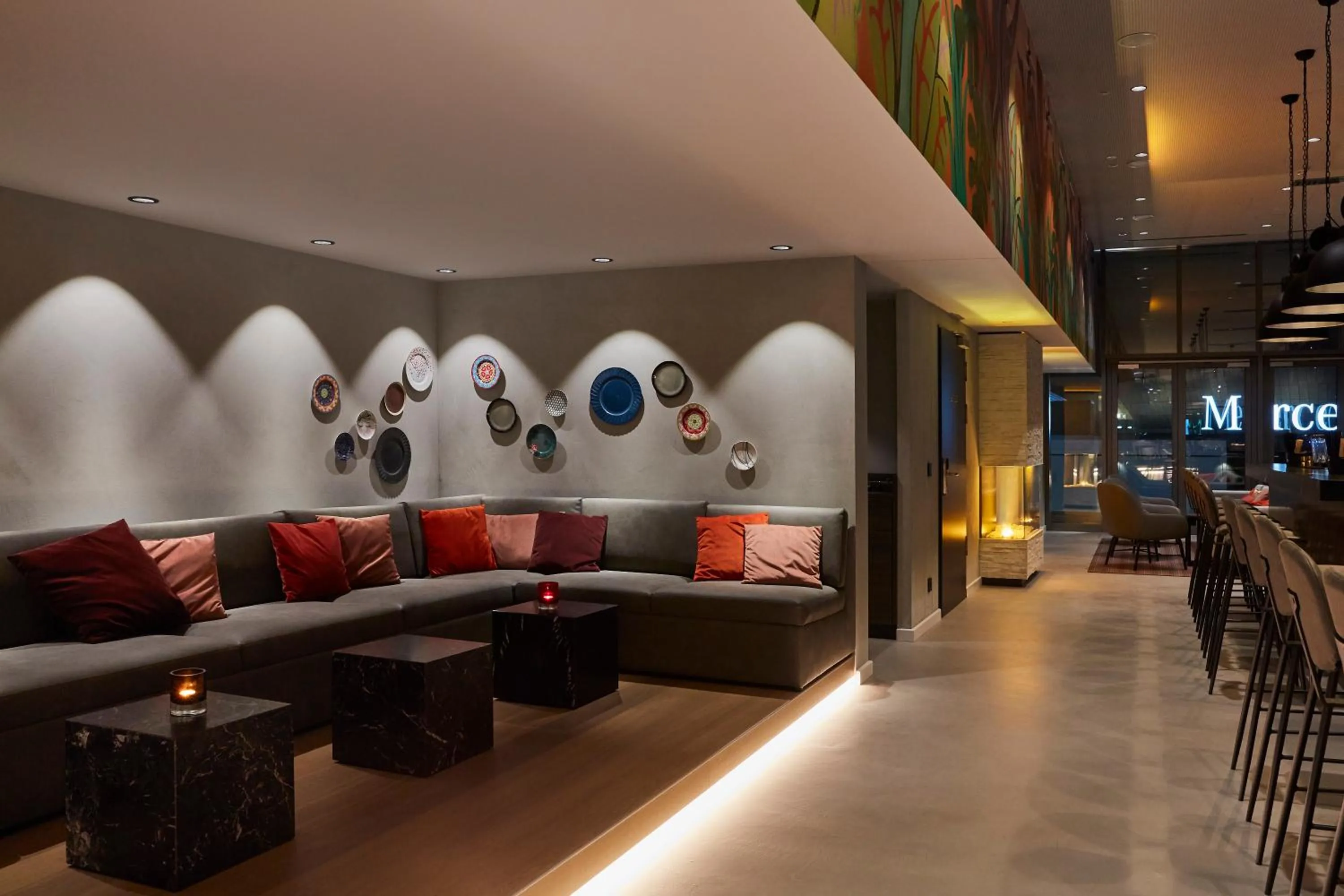 Lounge or bar in Hotel Indigo Berlin - East Side Gallery