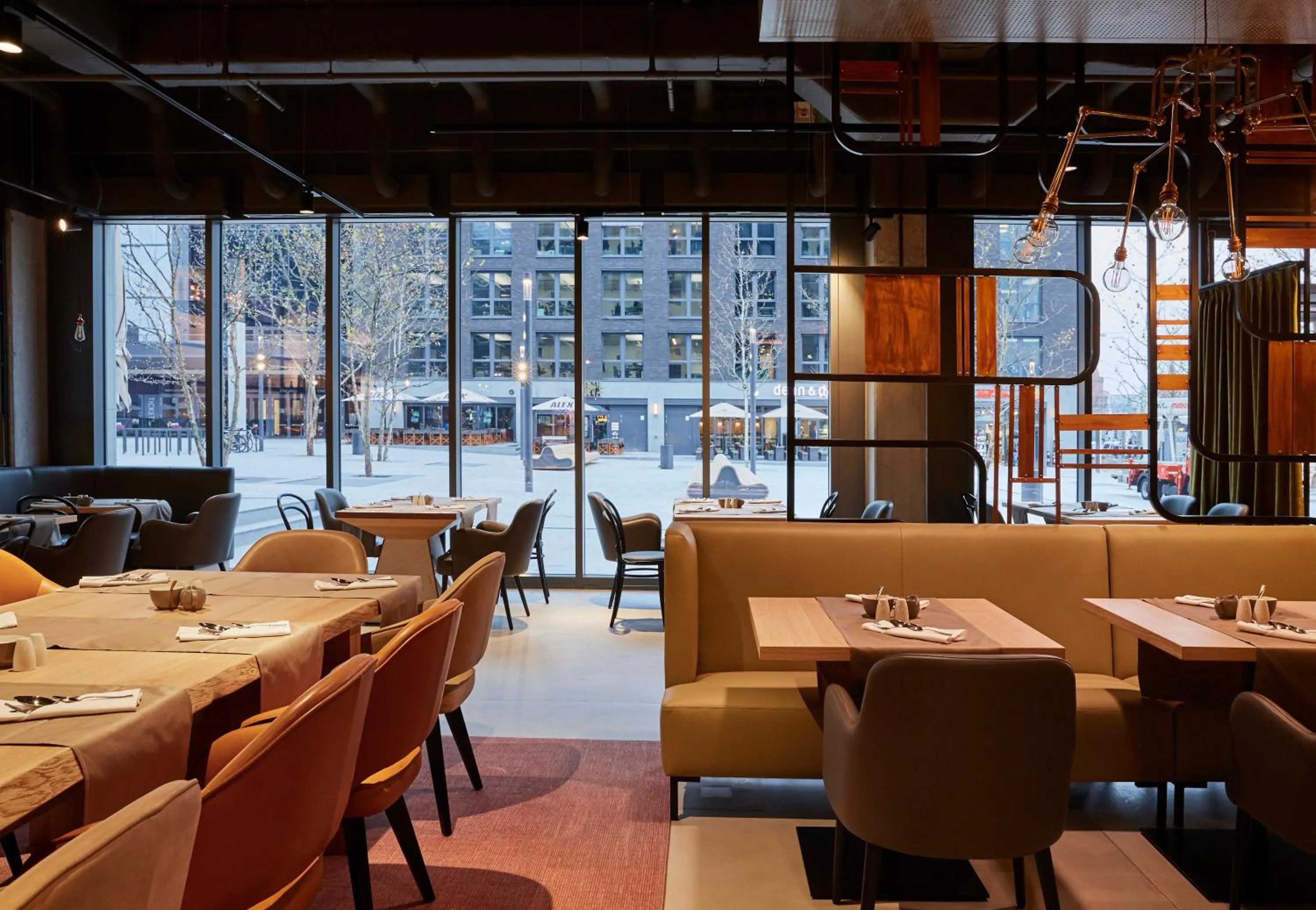 Restaurant/places to eat in Hotel Indigo Berlin - East Side Gallery