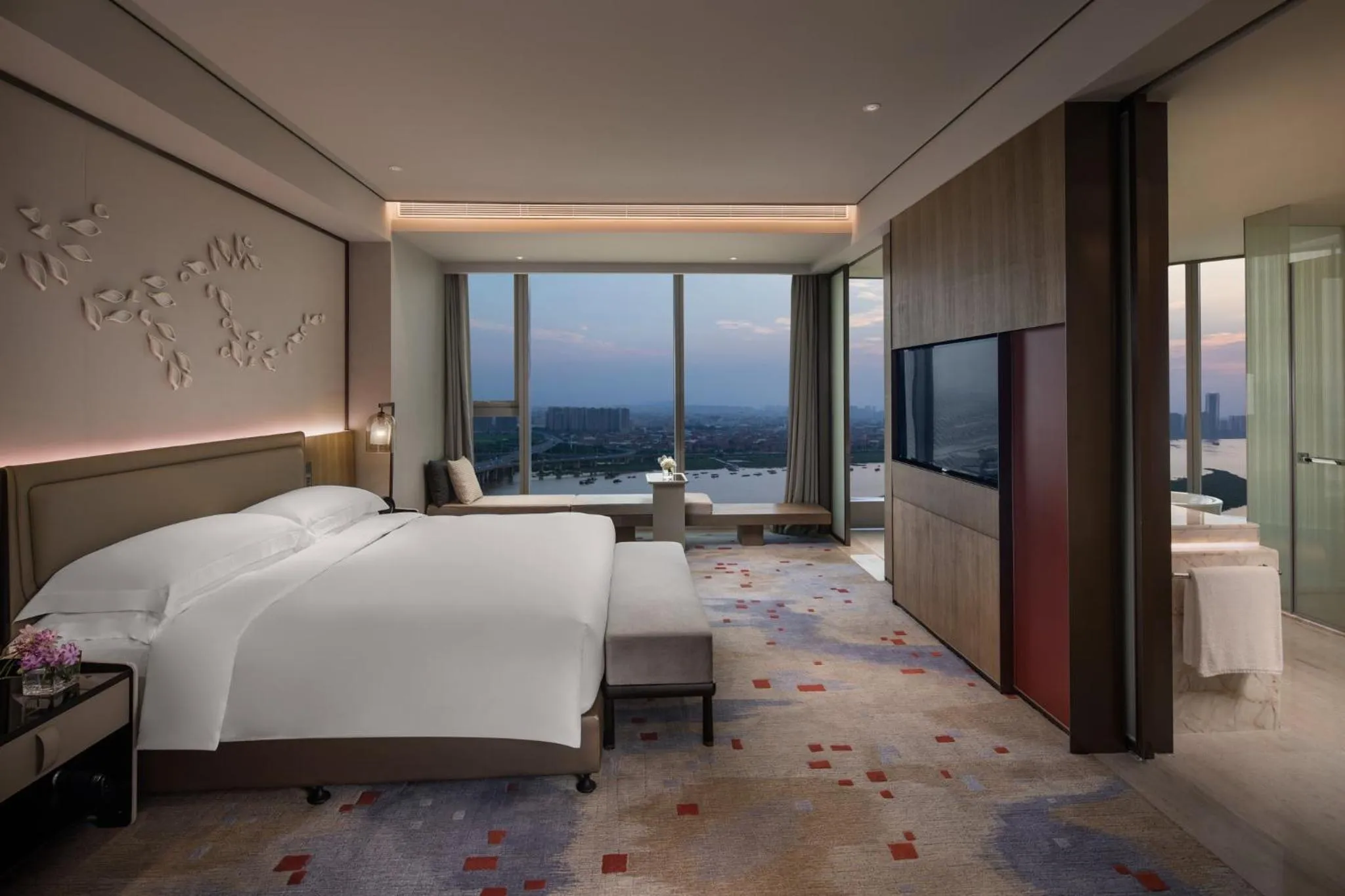 Photo of the whole room, Bed in InterContinental Quanzhou by IHG