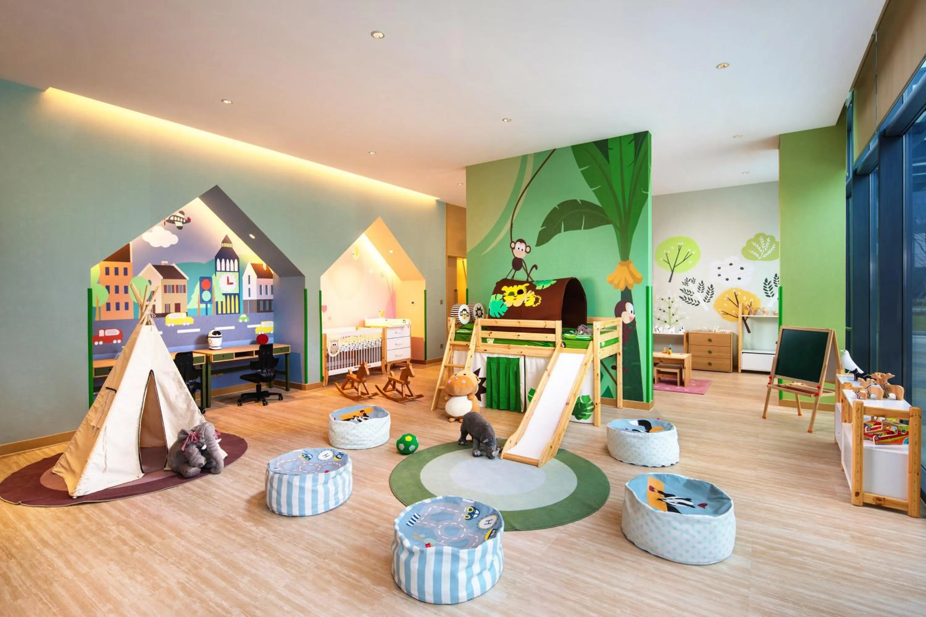 Area and facilities in Holiday Inn Wuxi Taihu New City by IHG