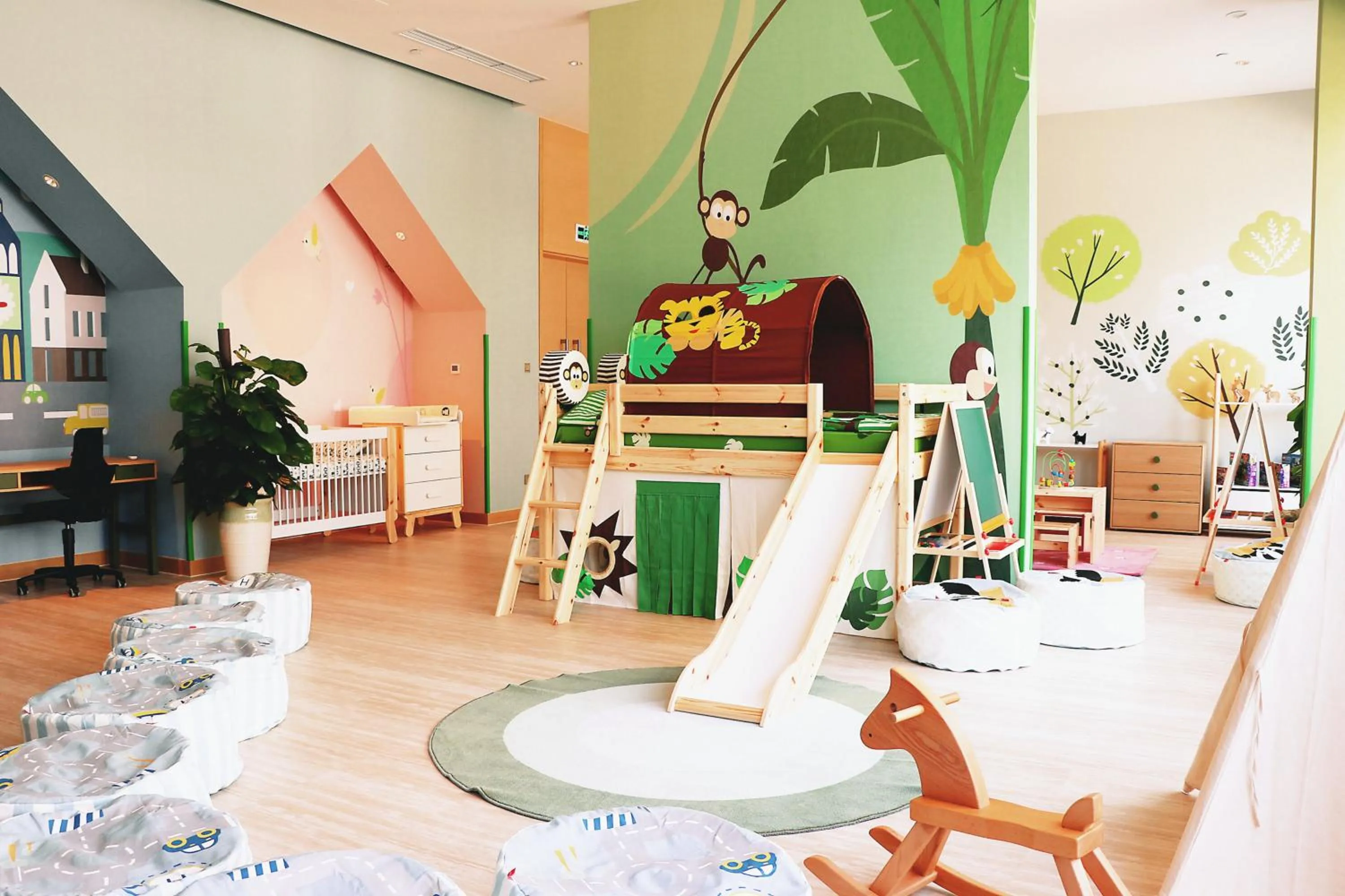 Area and facilities in Holiday Inn Wuxi Taihu New City by IHG