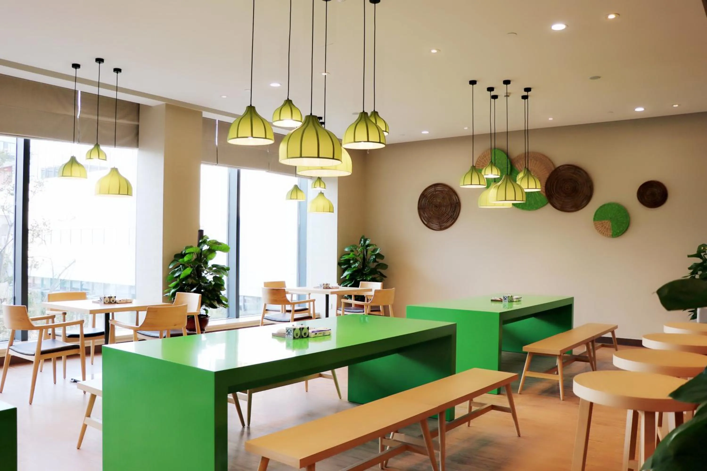 Restaurant/places to eat in Holiday Inn Wuxi Taihu New City by IHG