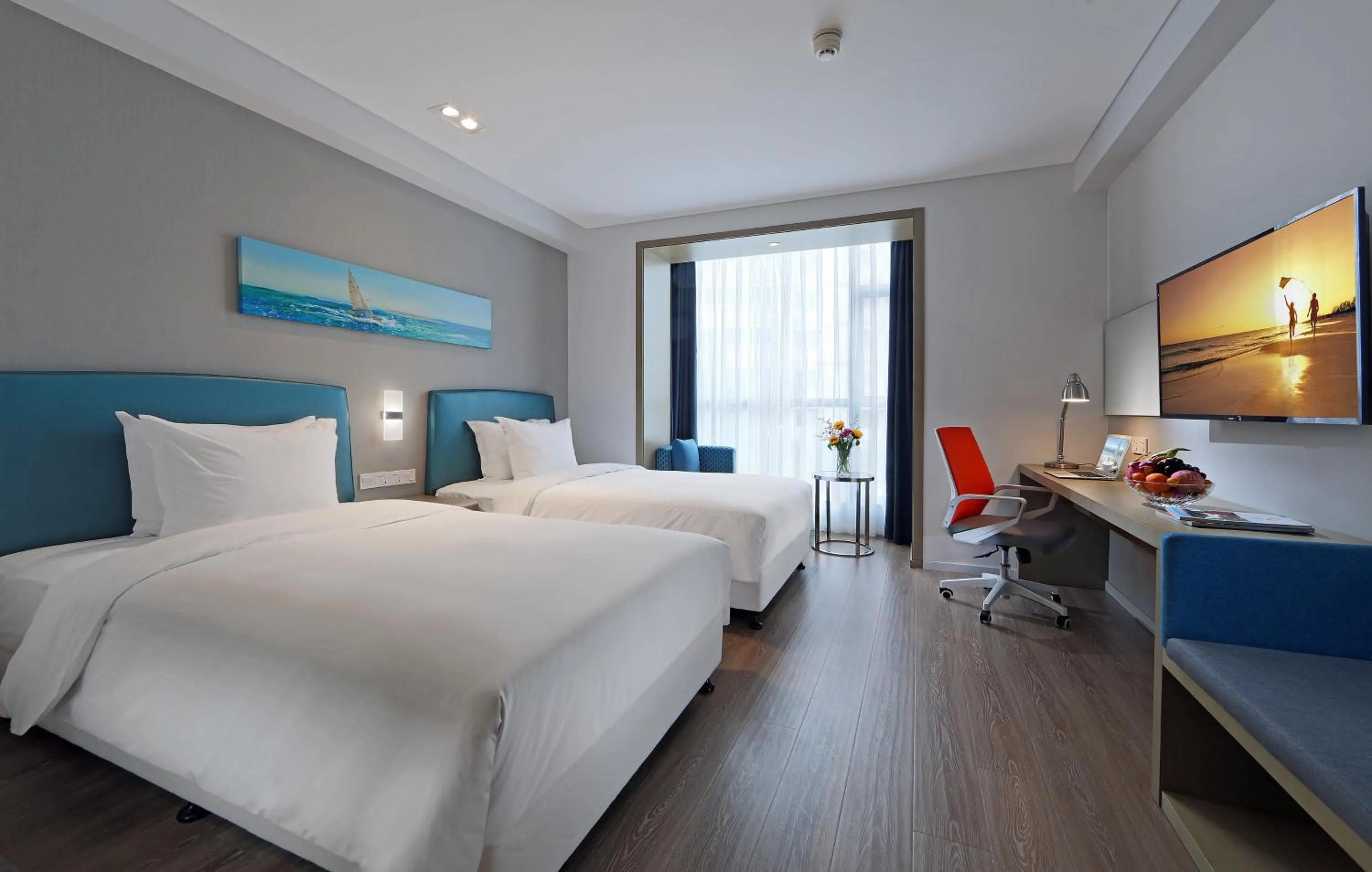 Photo of the whole room, Bed in Holiday Inn Express - Xiamen City Center by IHG