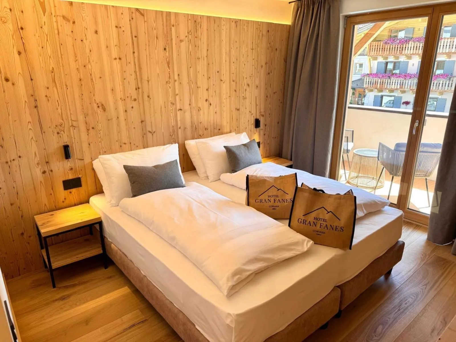 Bedroom, Bed in Hotel Gran Fanes