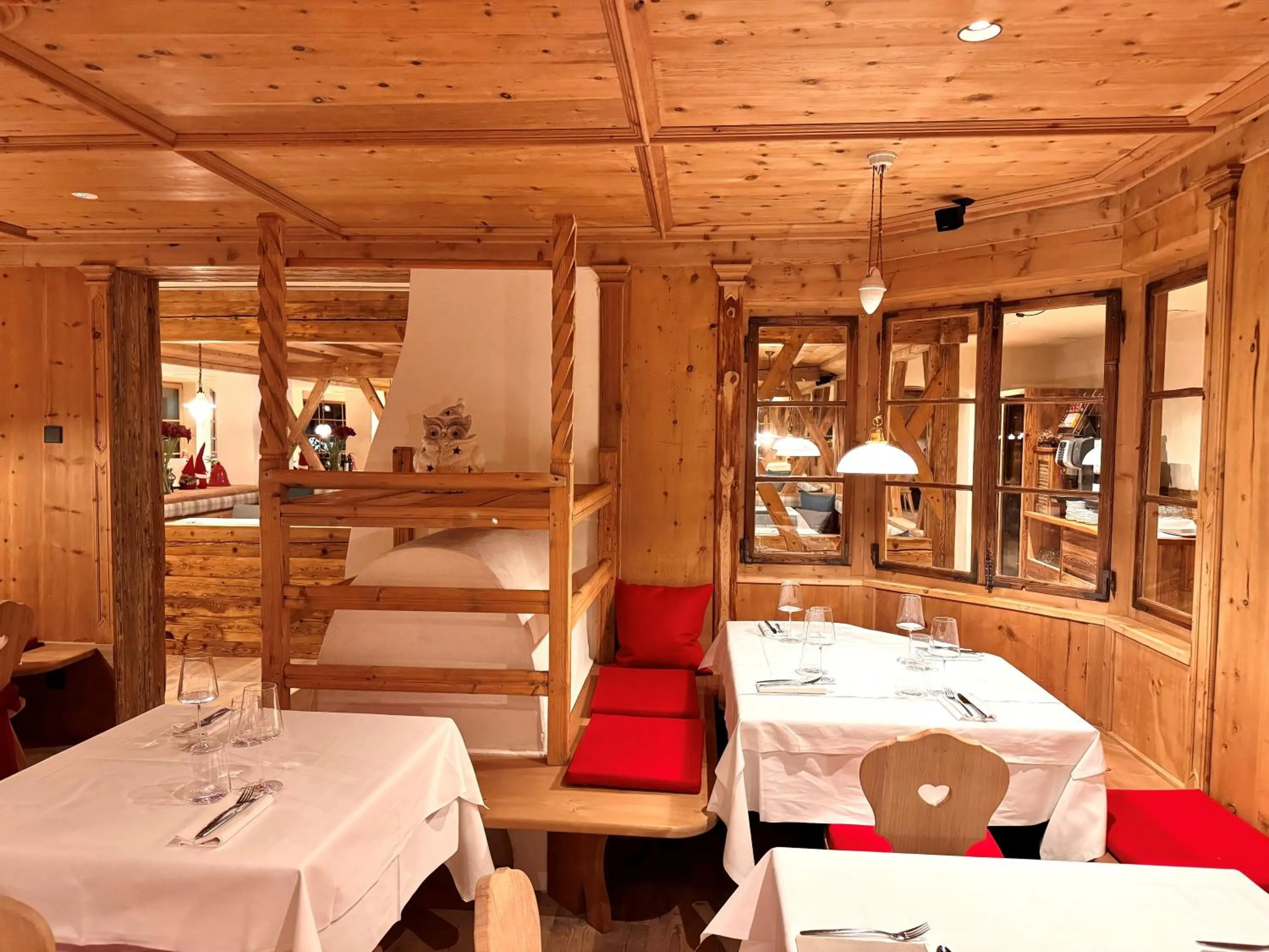 Restaurant/places to eat in Hotel Gran Fanes