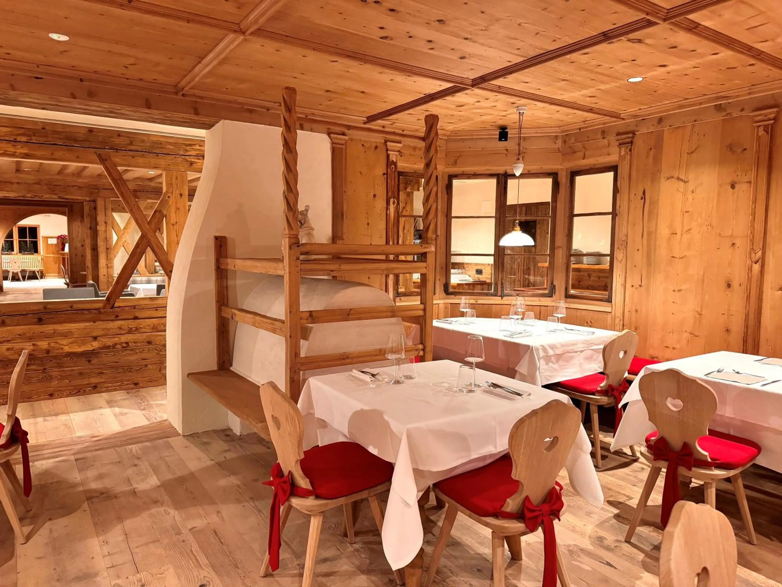 Restaurant/places to eat in Hotel Gran Fanes