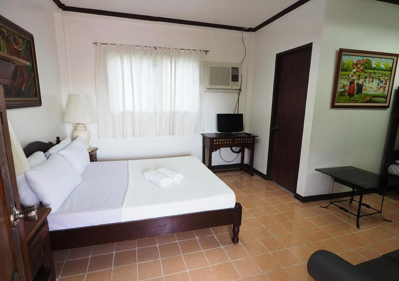 Photo of the whole room, Bed in Balay Travel Lodge