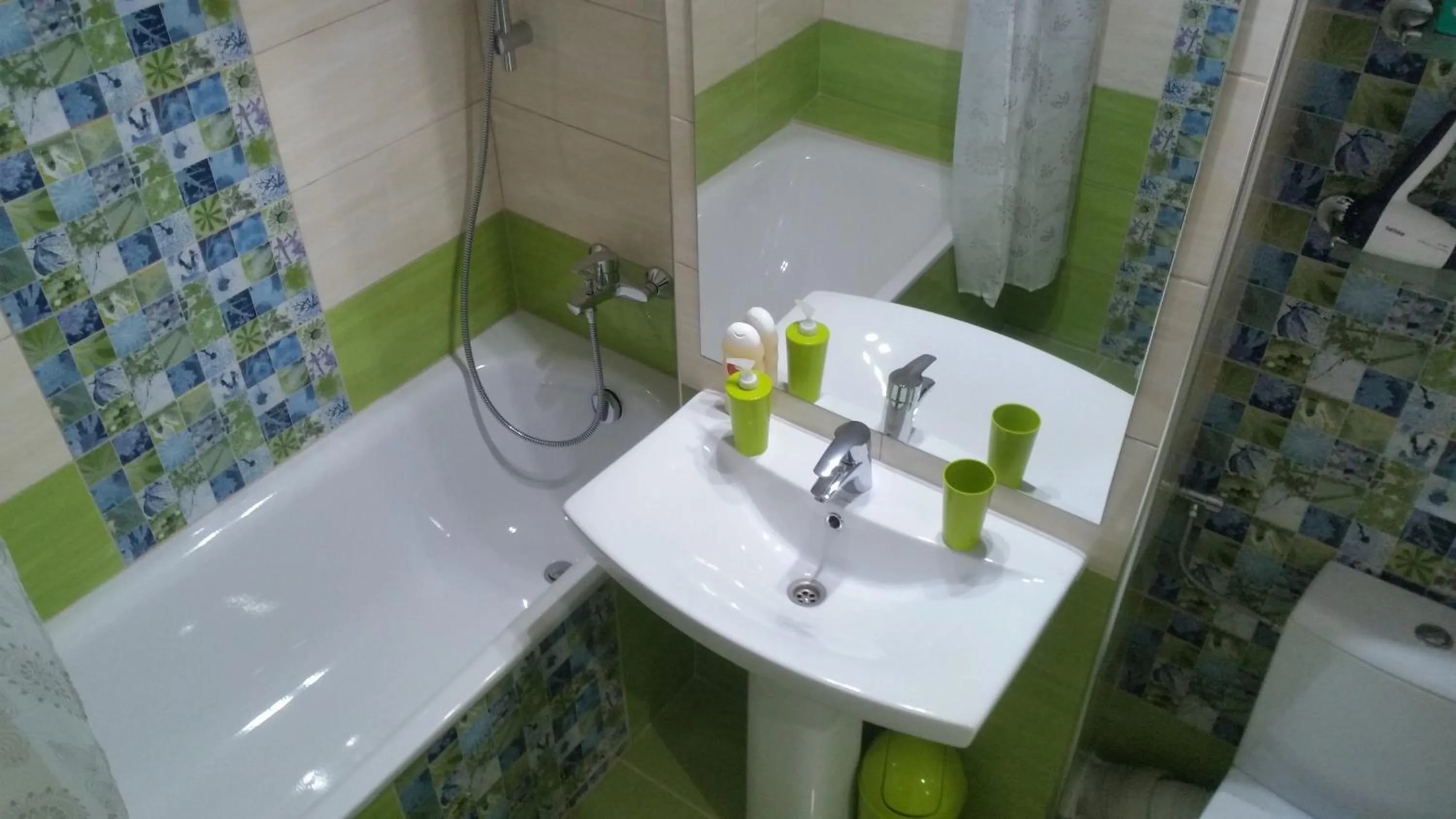 Shower in Calea Victoriei Residence