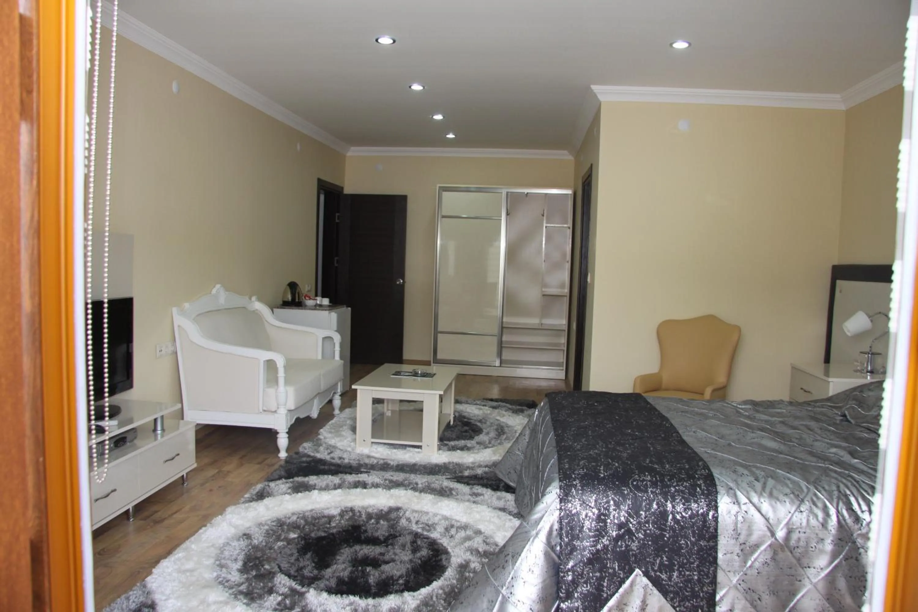 Photo of the whole room in Cmr Aydogan Hotel