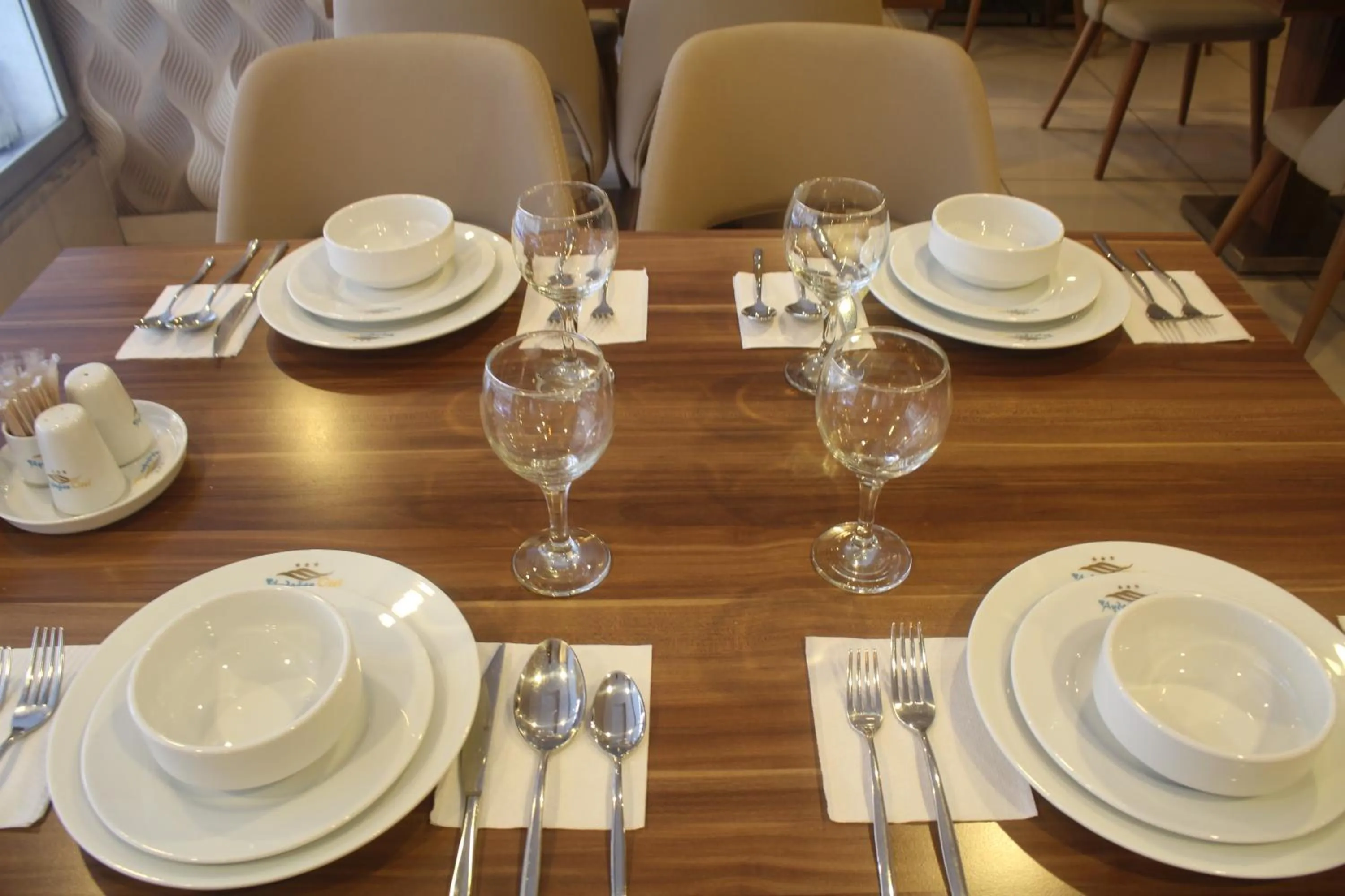 Restaurant/places to eat in Cmr Aydogan Hotel