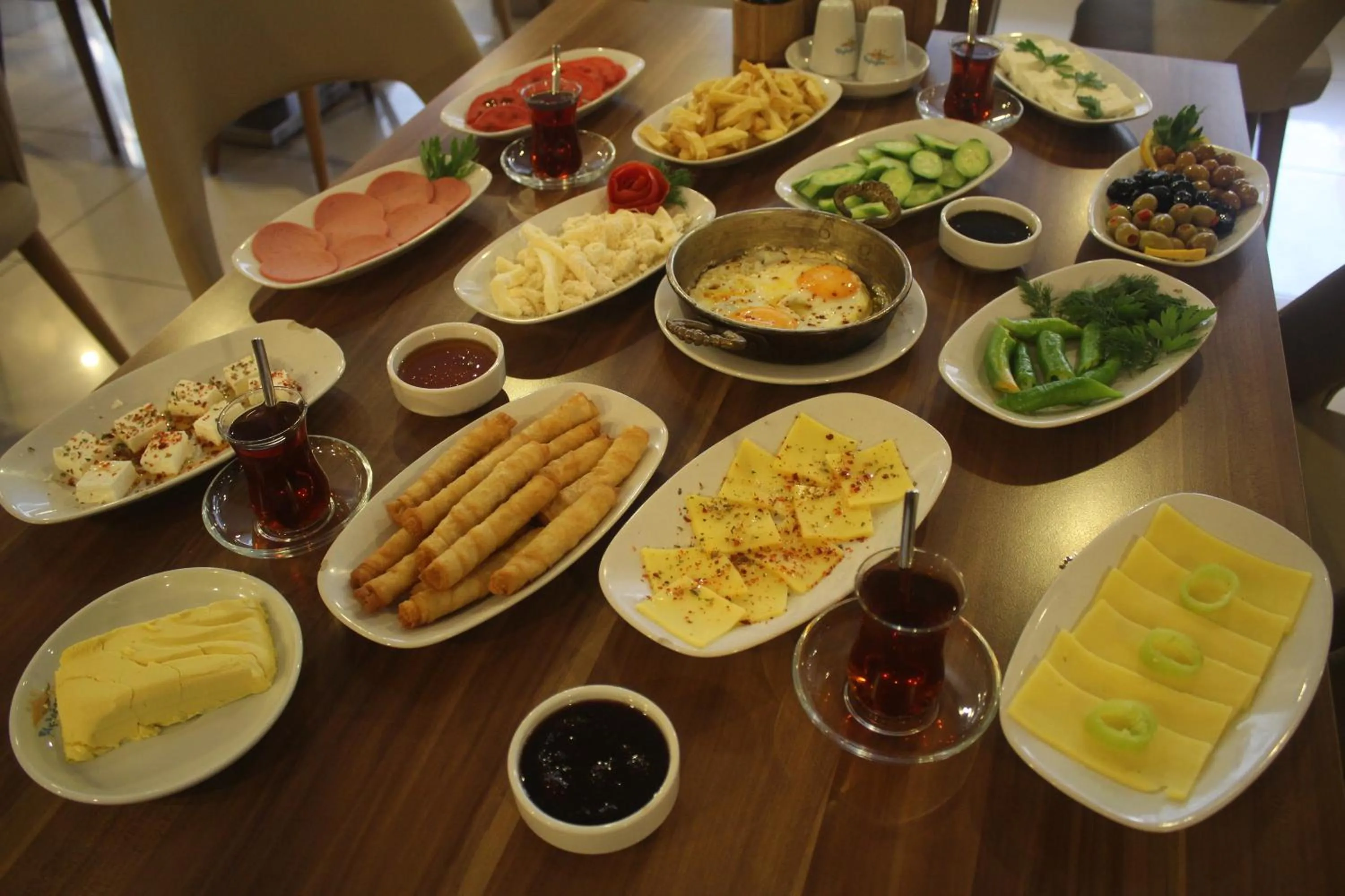 Food and drinks in Cmr Aydogan Hotel