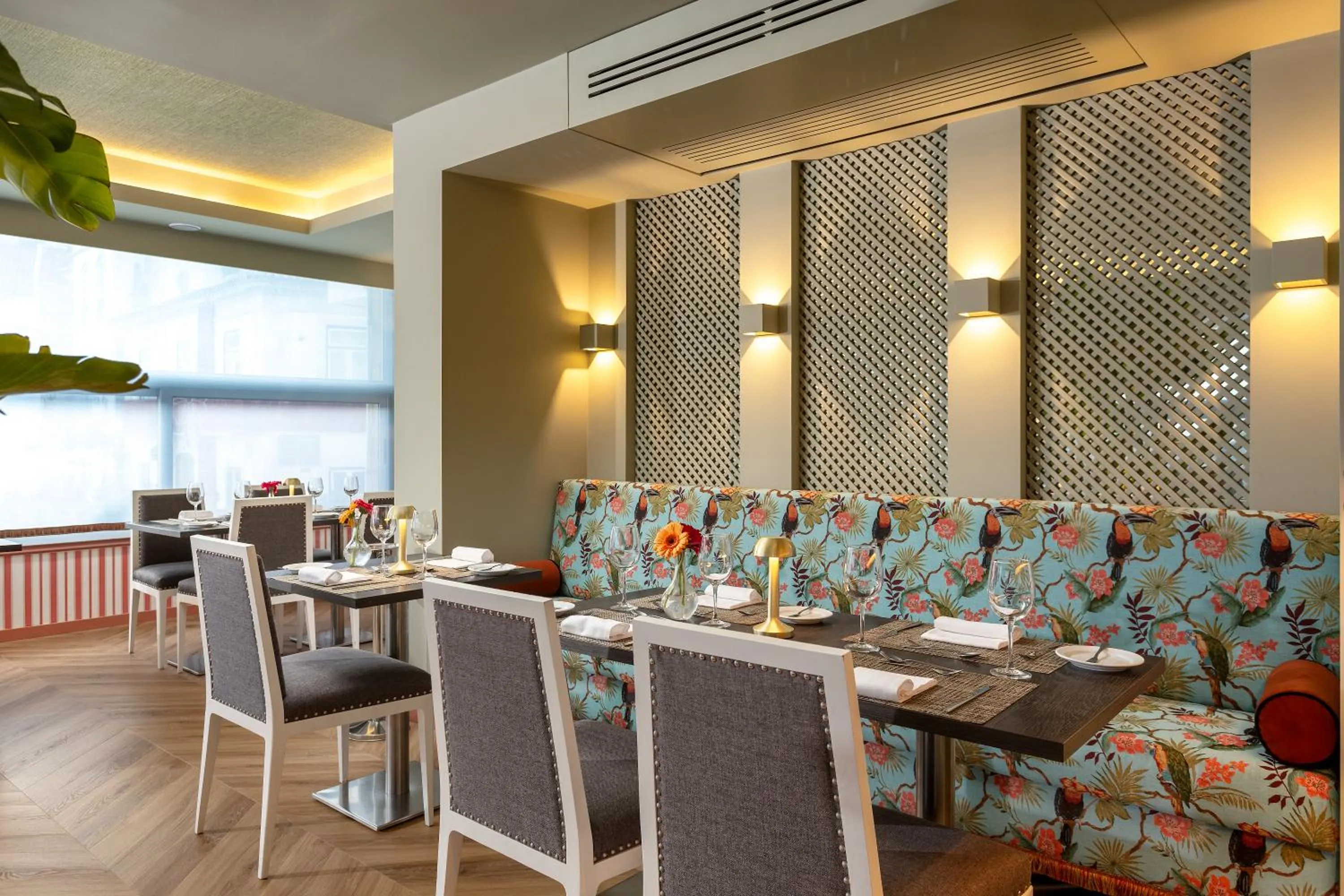 Restaurant/places to eat in Hotel Baia