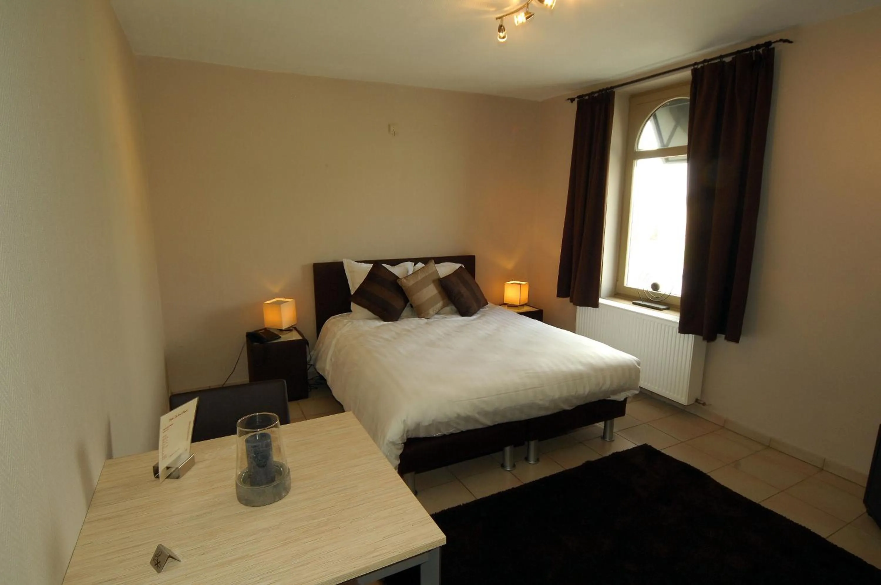 Bedroom, Bed in Hôtel Le Saint Loup