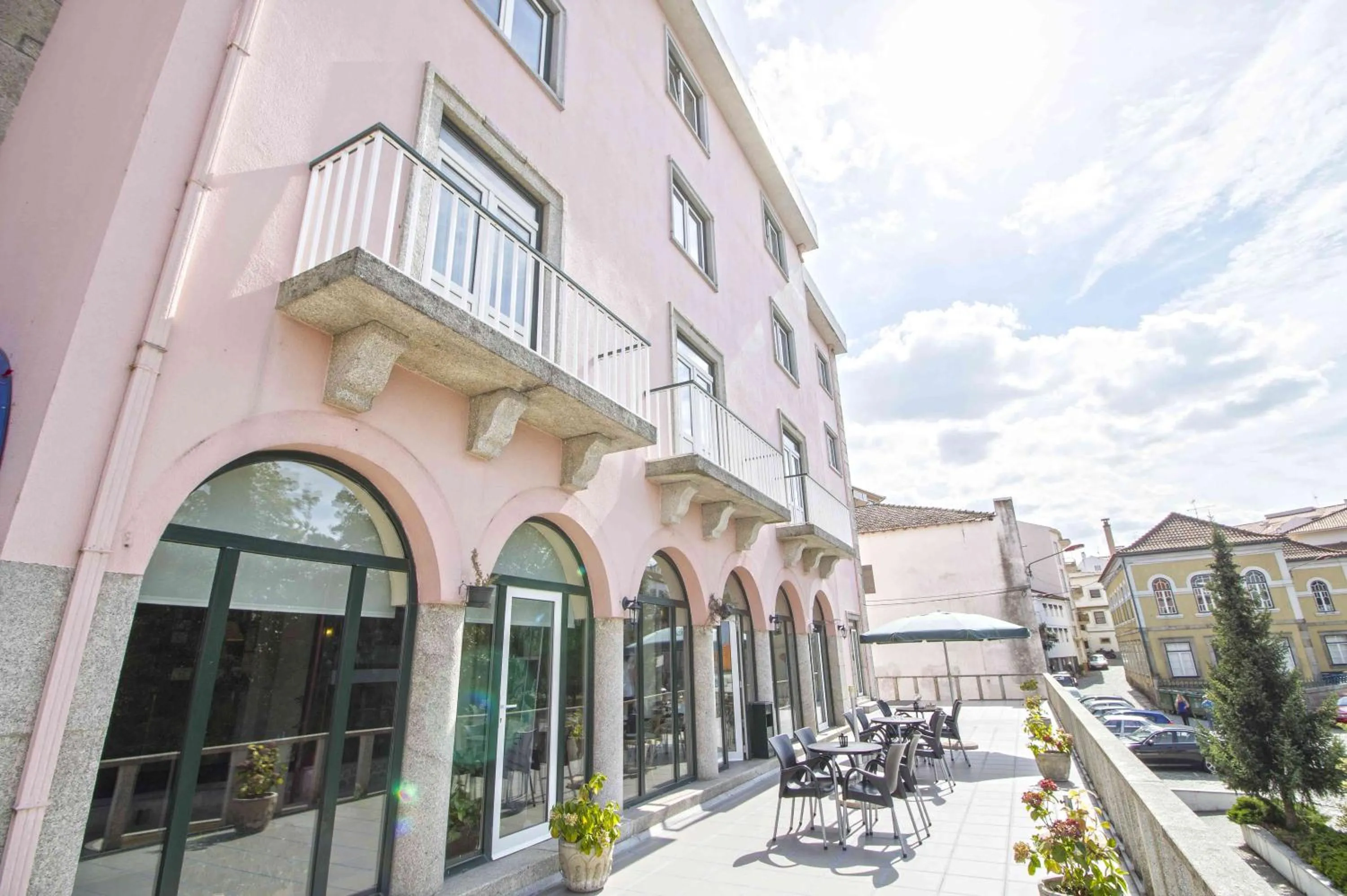 Patio in Hotel Eurosol Gouveia