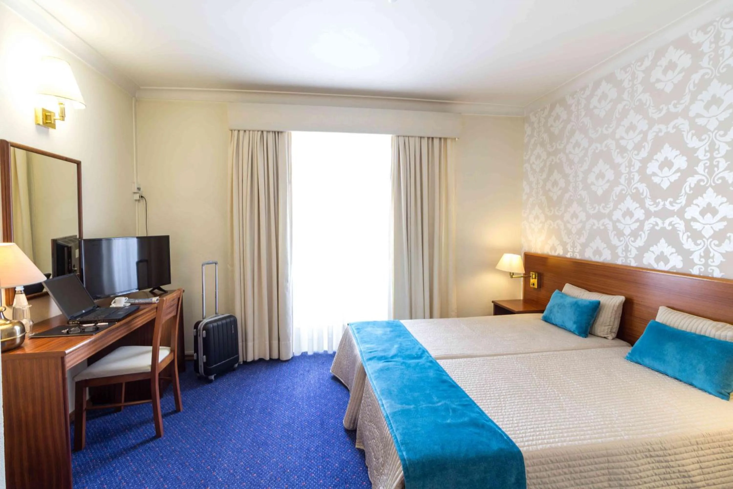 Bed in Hotel Eurosol Gouveia