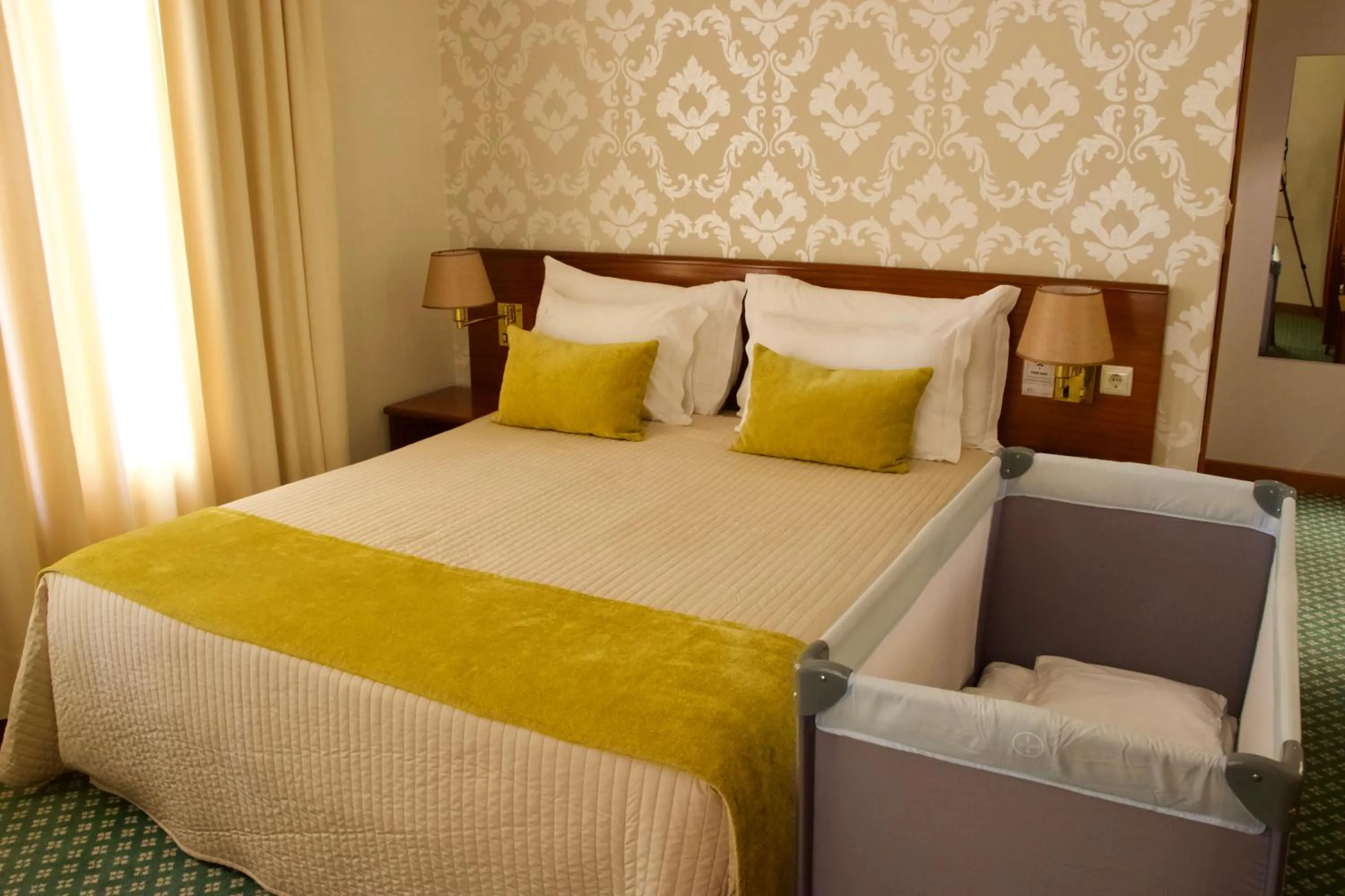 Bed in Hotel Eurosol Gouveia