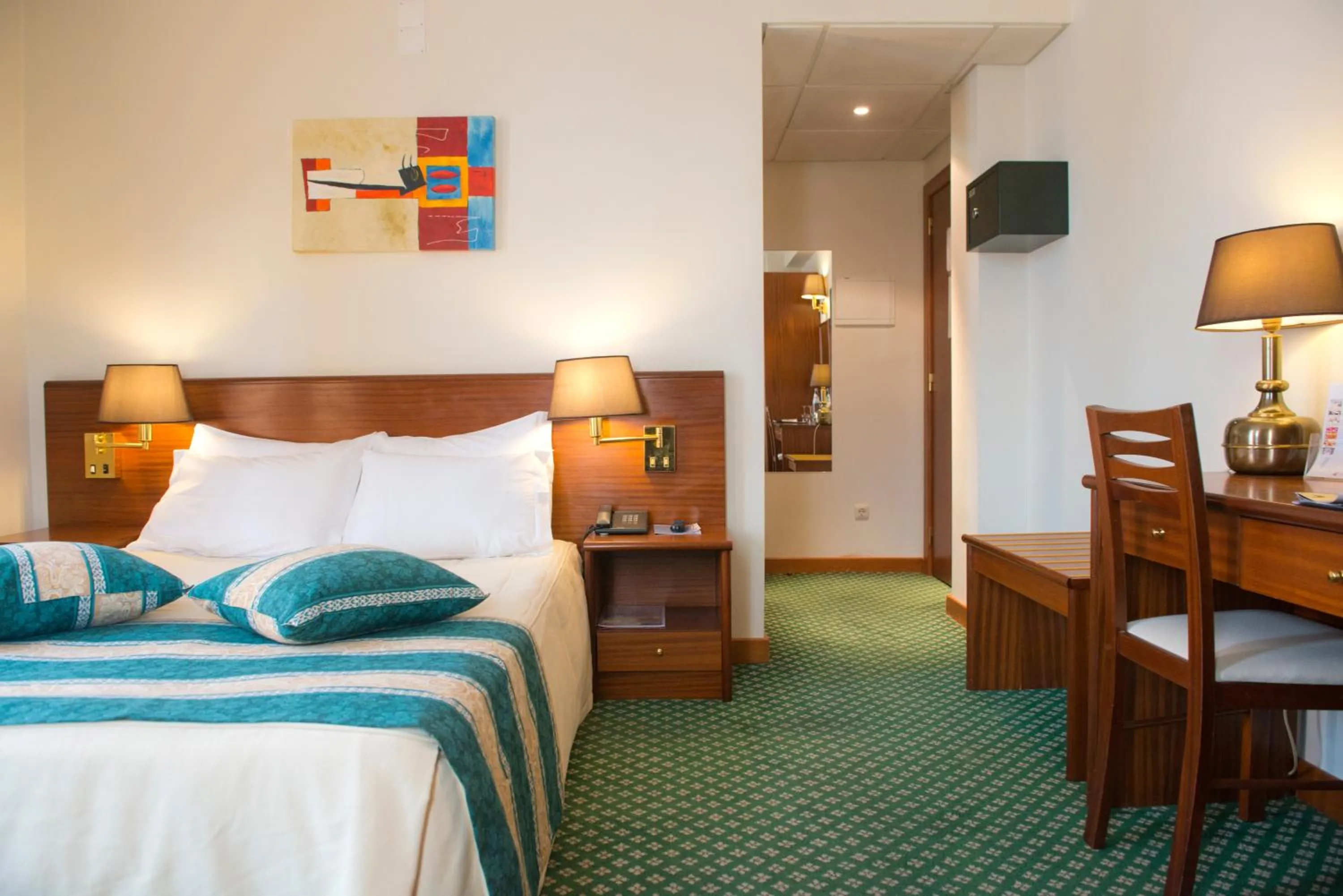 Bed in Hotel Eurosol Gouveia