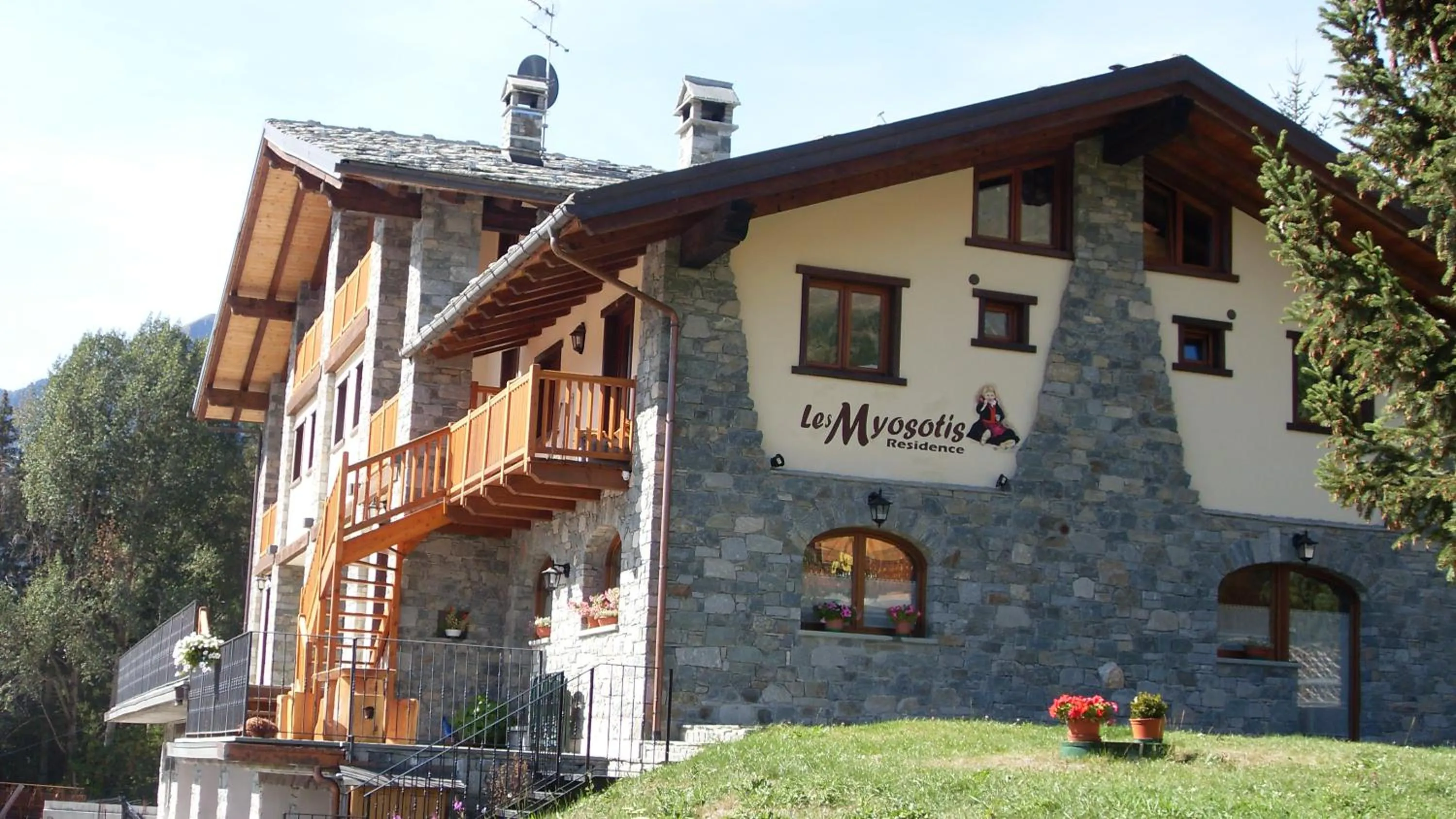 Property building in Residence Les Myosotis