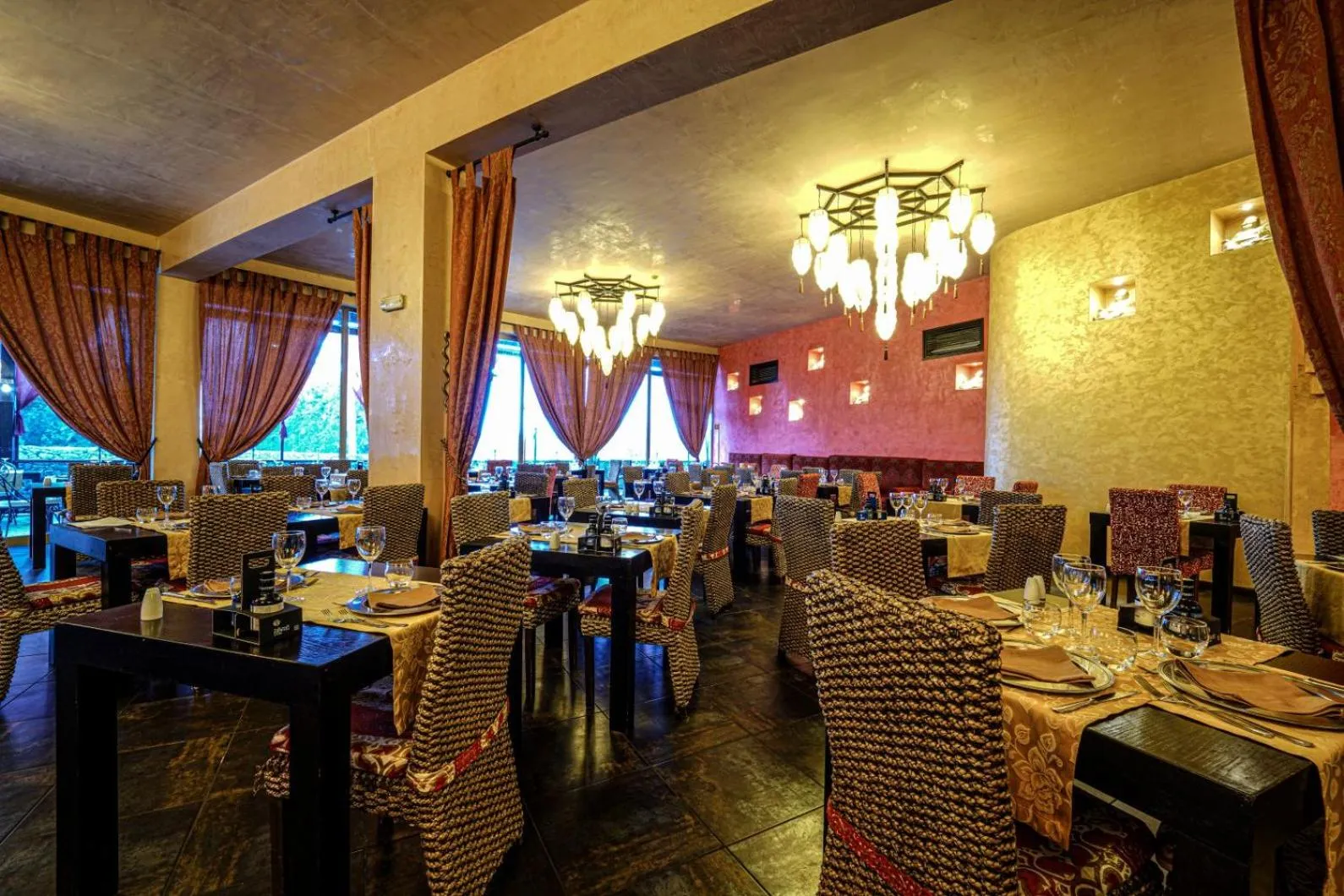 Restaurant/places to eat in Baia Dei Turchi Resort