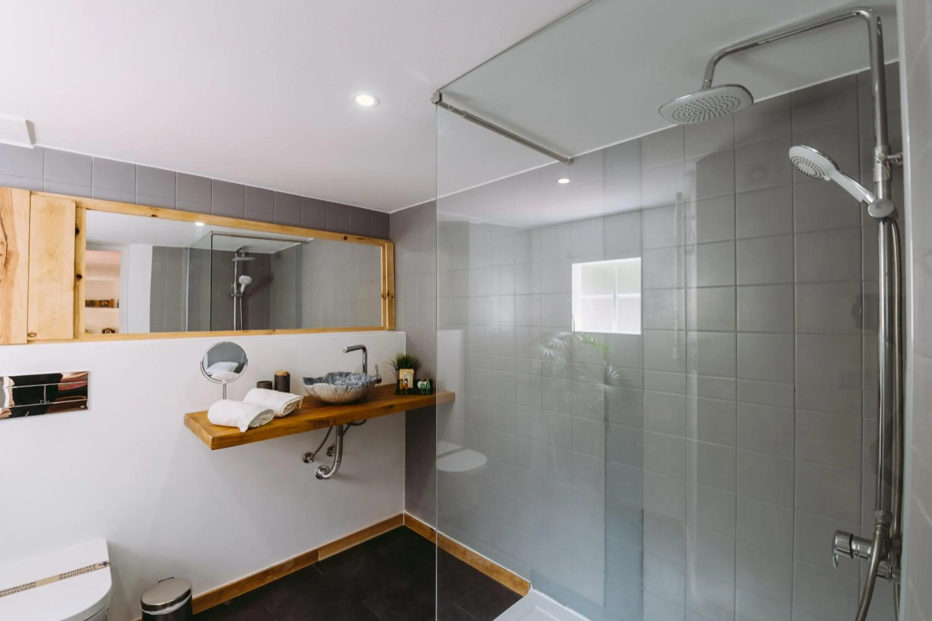 Bathroom in 19 Tile Ceramic Concept - by Unlock Hotels