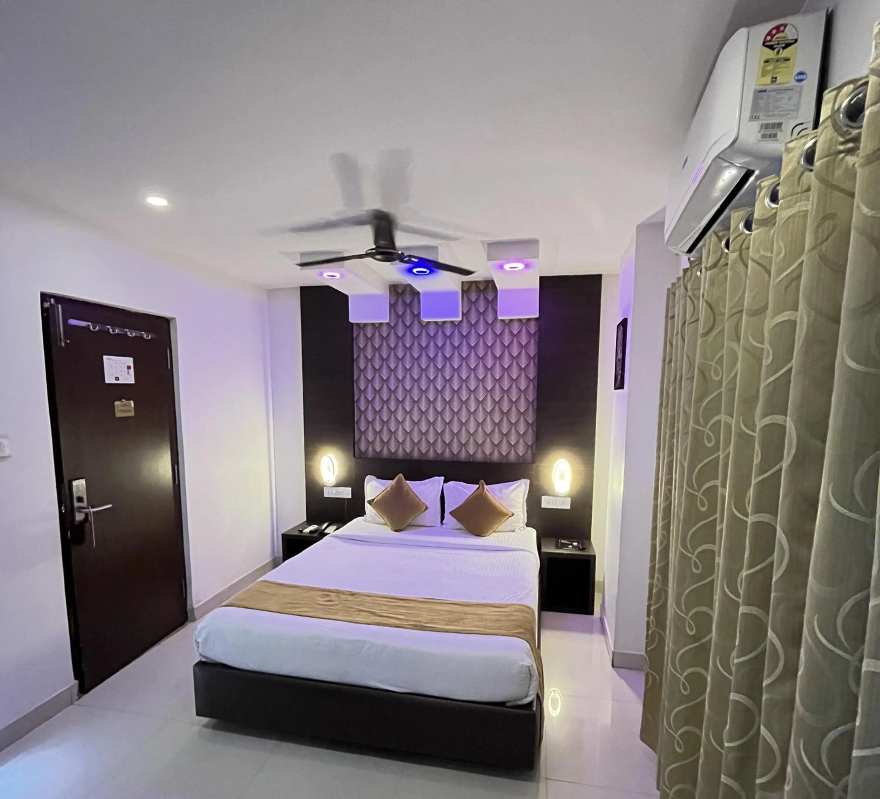 Bedroom, Bed in The Porch Inn Hotel & Service Apartments Near Nimhans Hospital