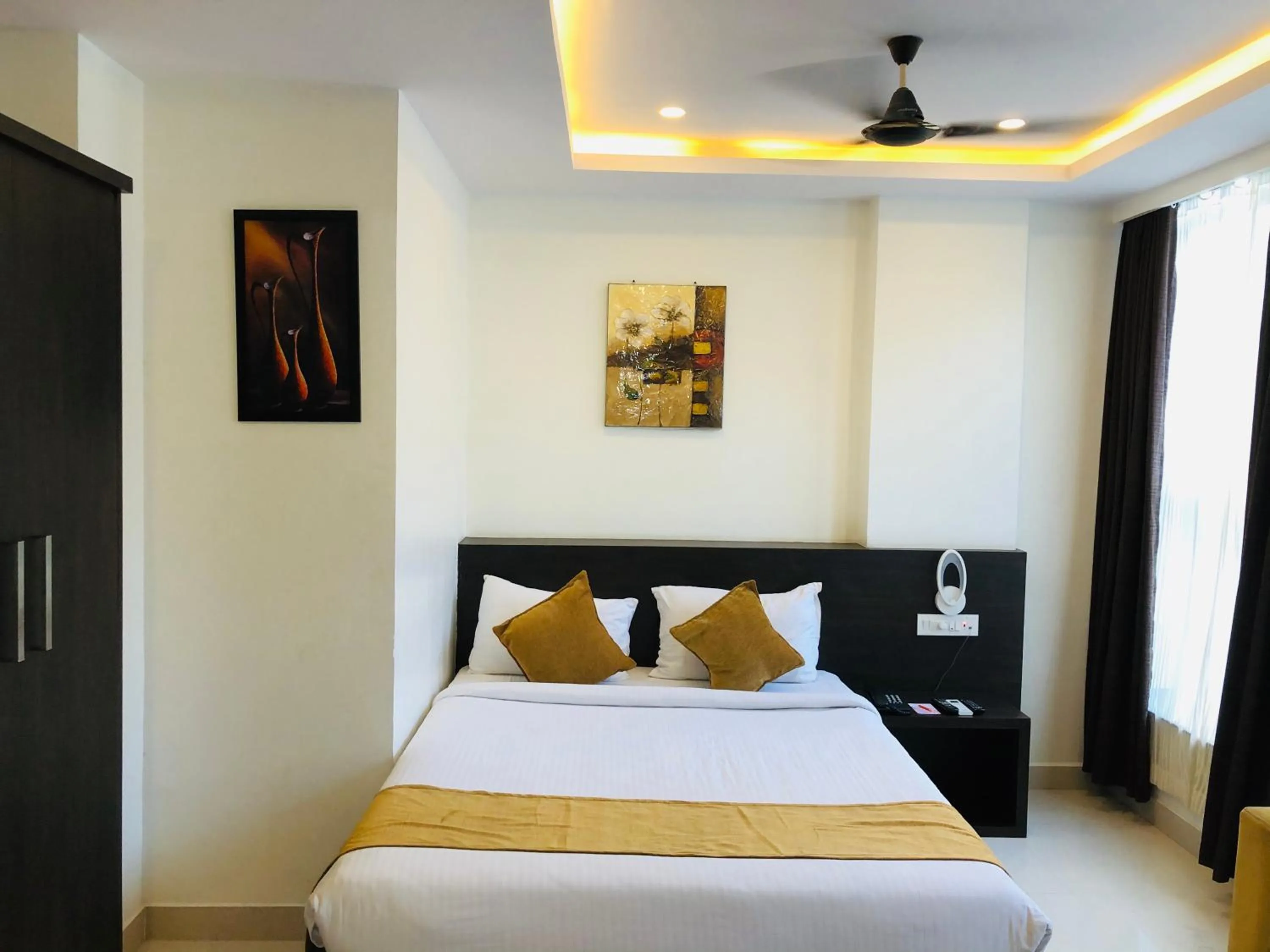 Bed in The Porch Inn Hotel & Service Apartments Near Nimhans Hospital