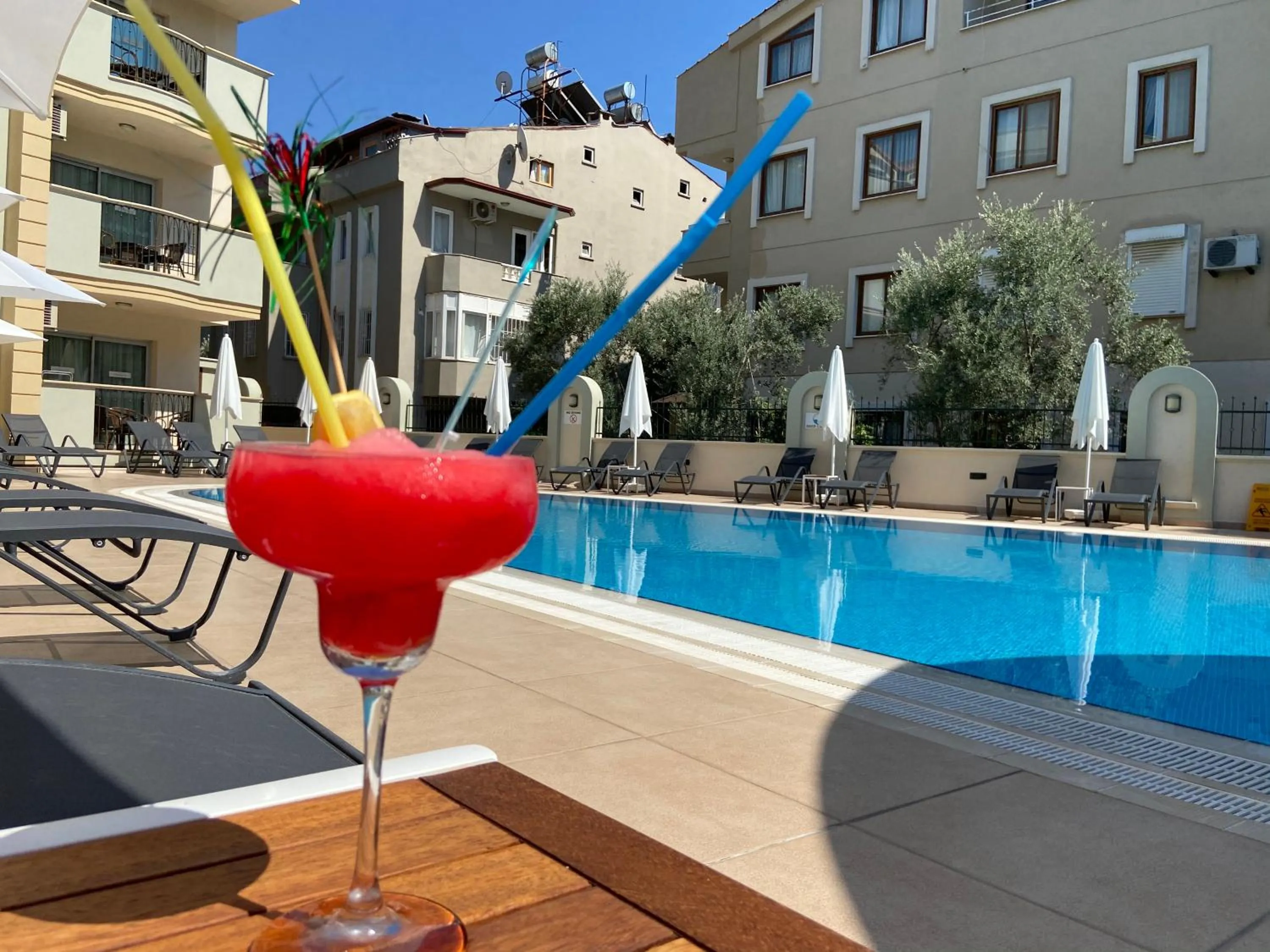 Swimming pool in Club Karakas Apart Otel