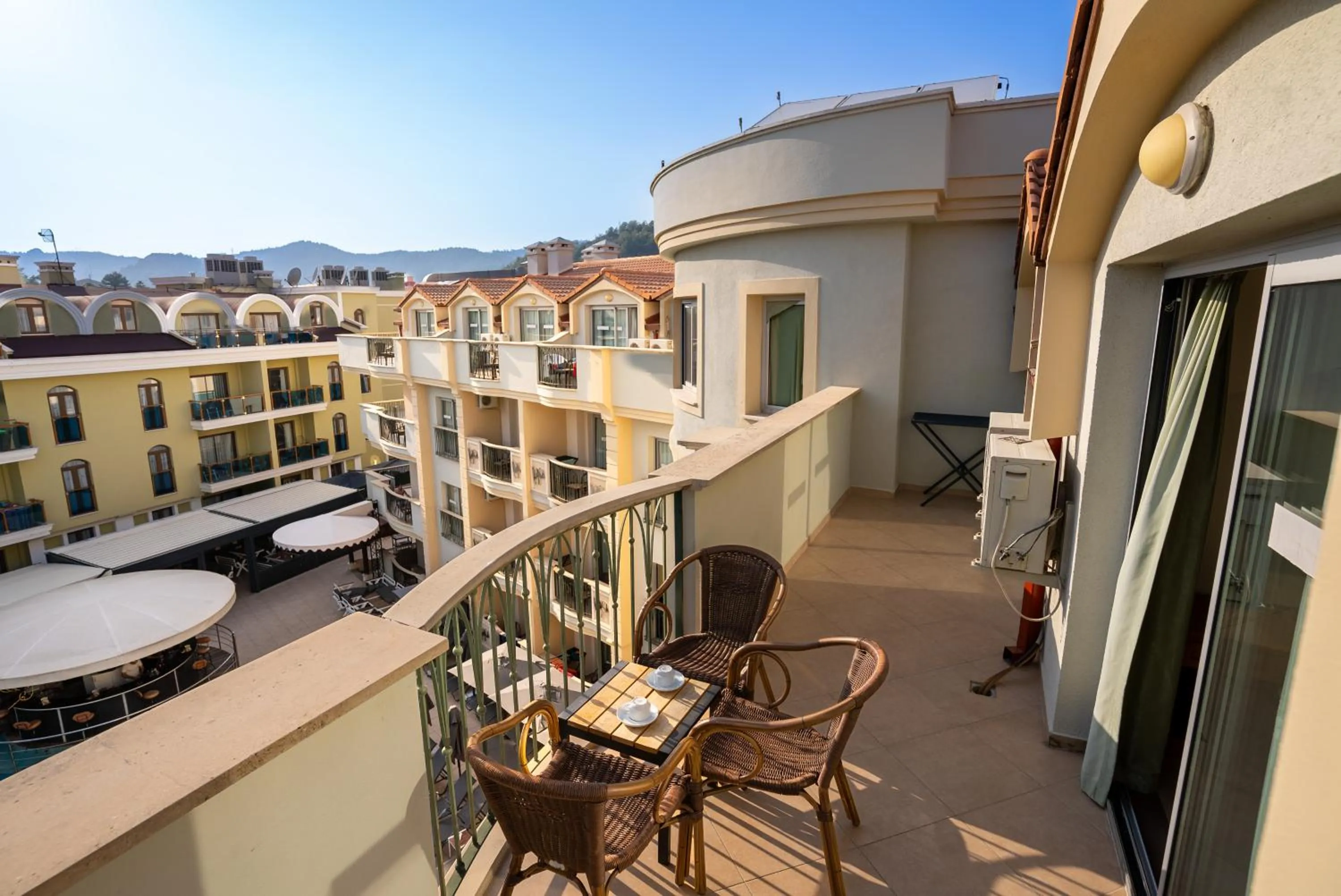 Club Karakas Apart Otel