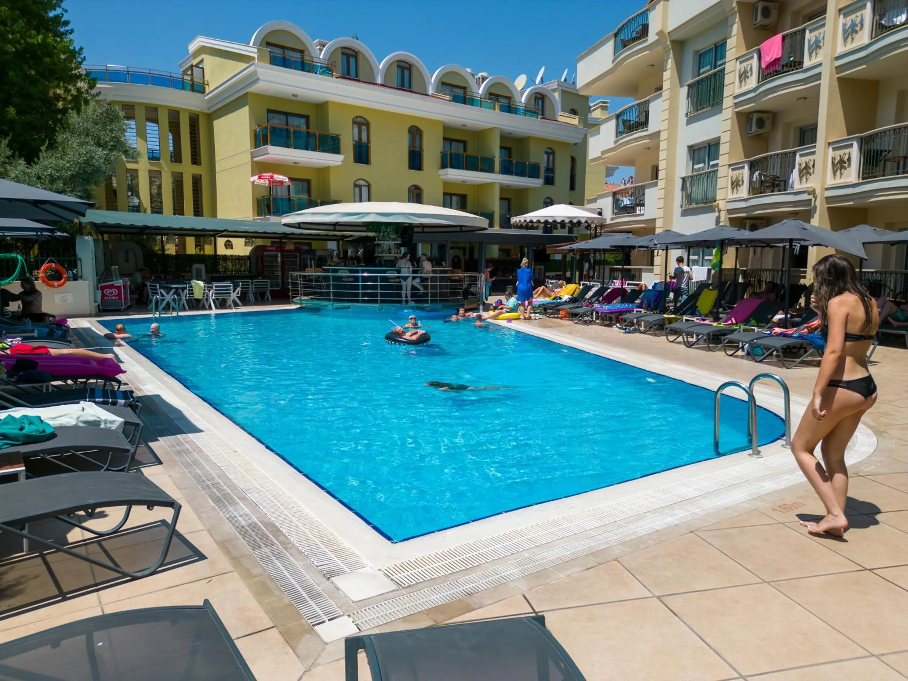 Club Karakas Apart Otel