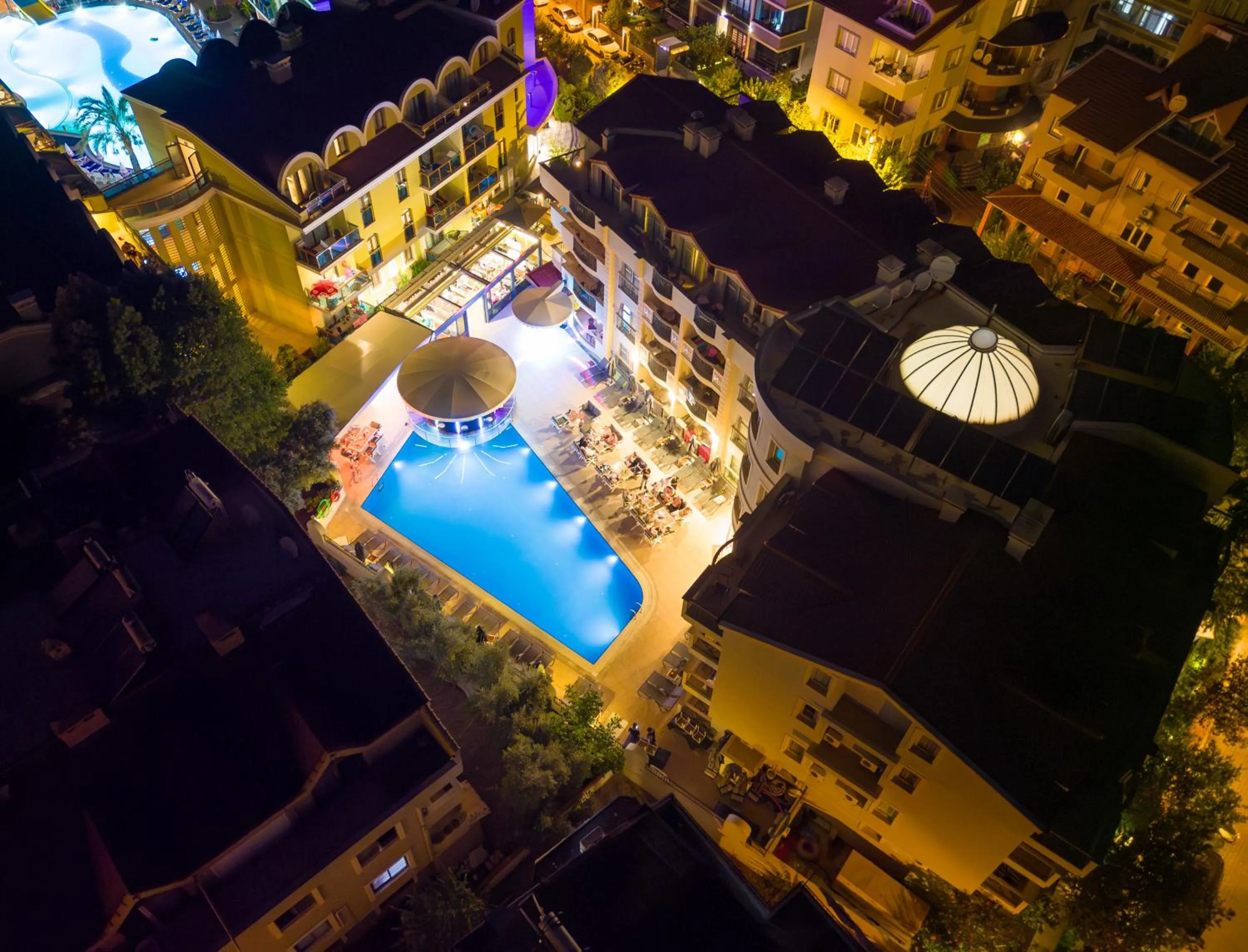 Club Karakas Apart Otel
