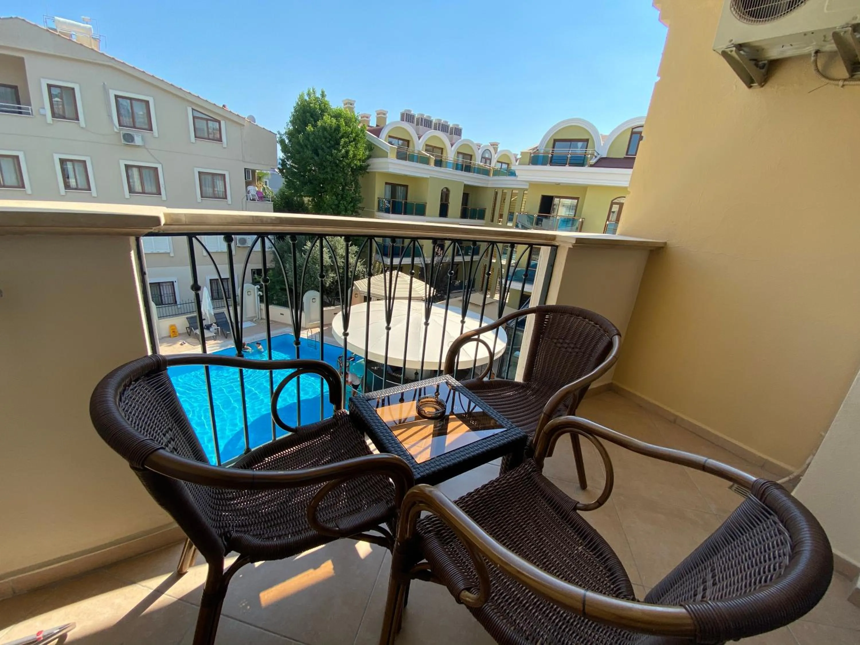 Club Karakas Apart Otel