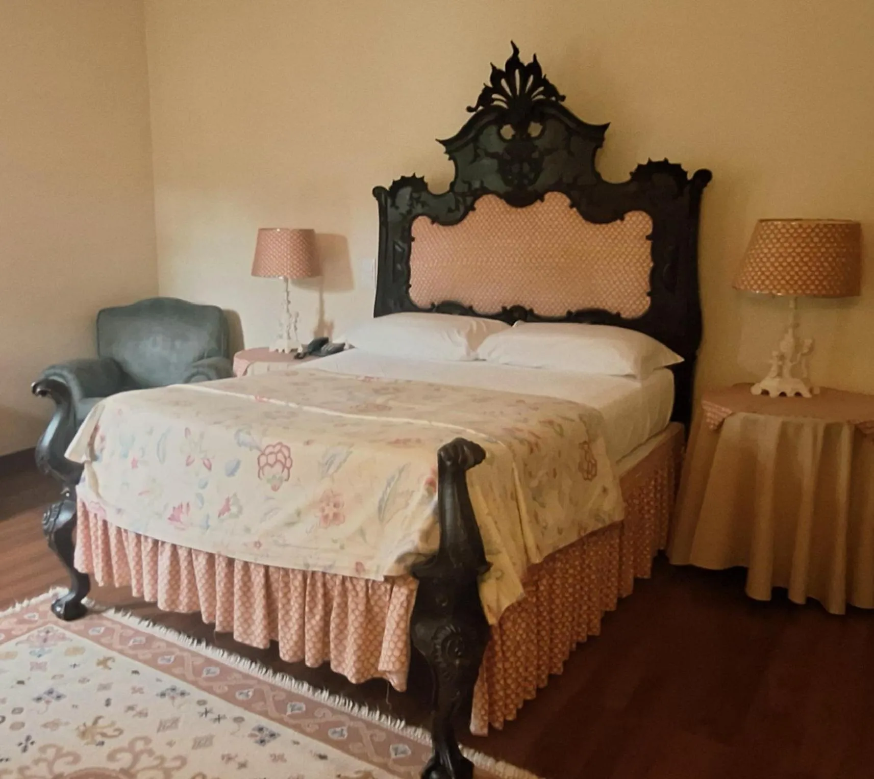 Bed in Hotel Urgeirica